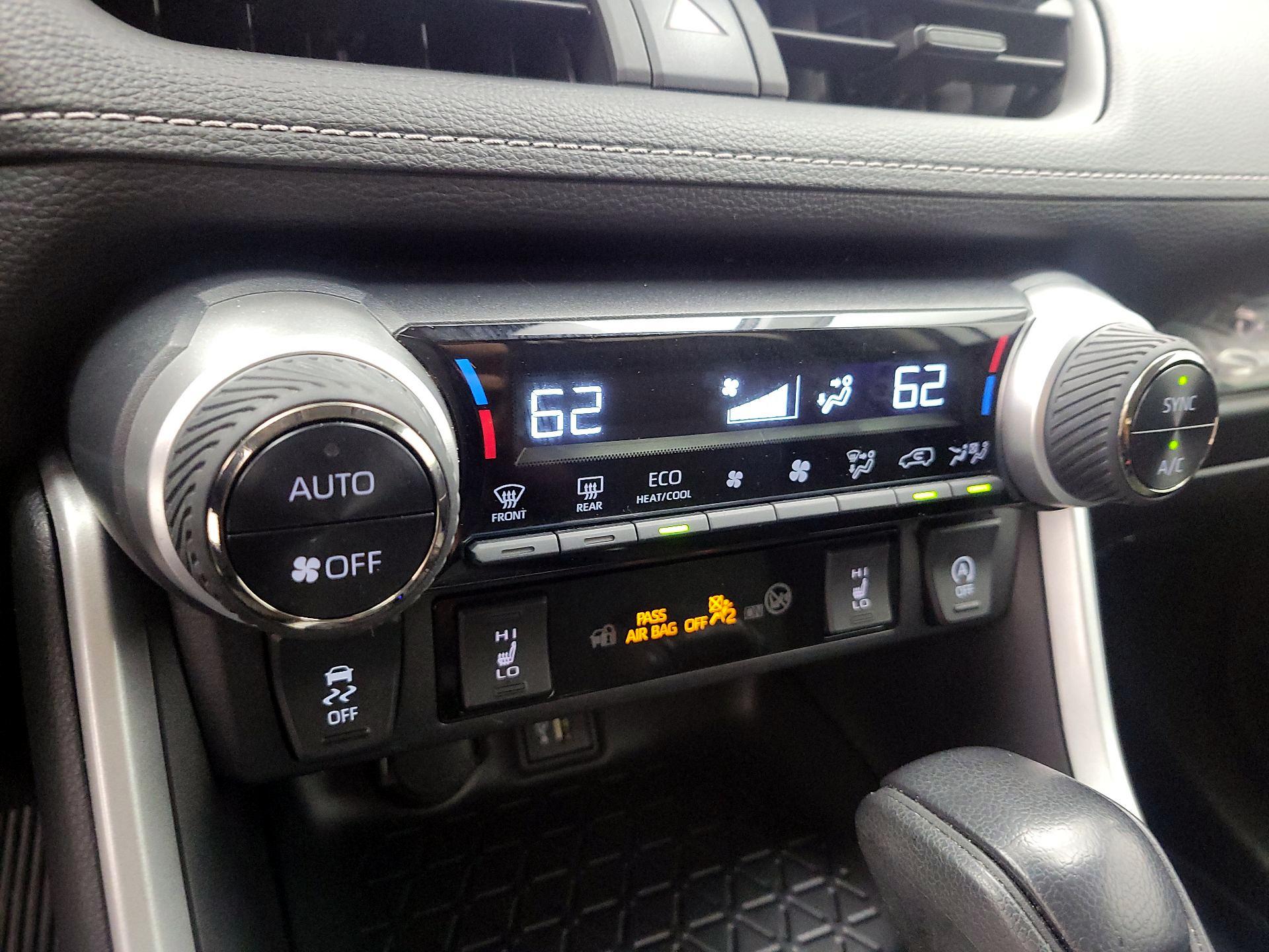 Thumbnail: 2023 Toyota RAV4 - 17