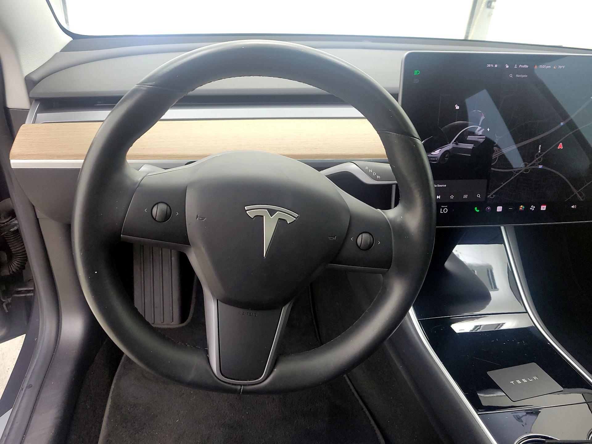 Thumbnail: 2018 Tesla Model 3 - 10