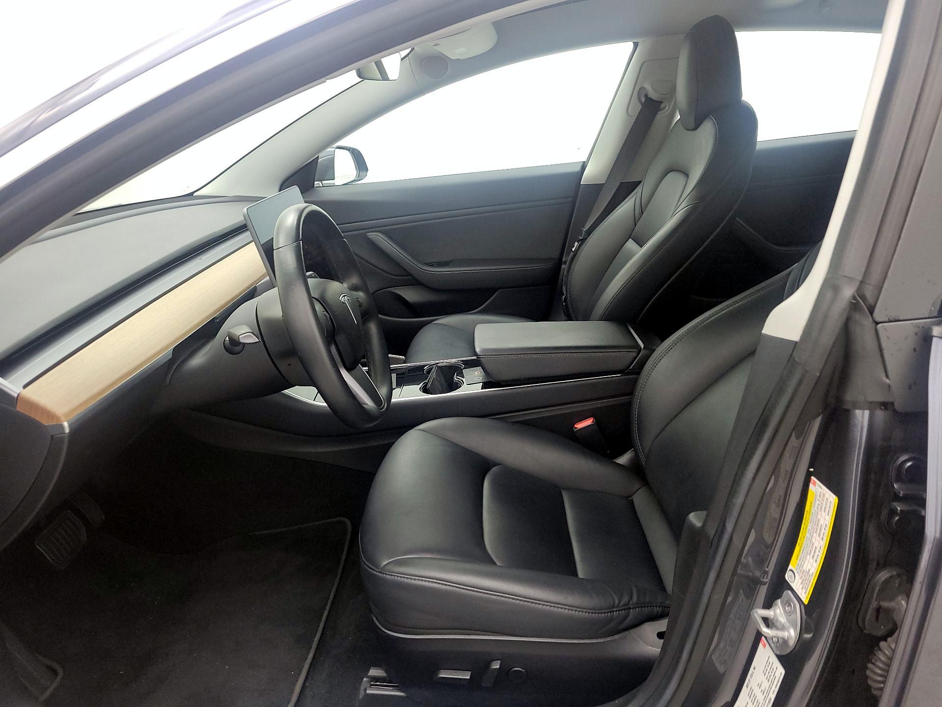 Thumbnail: 2018 Tesla Model 3 - 11