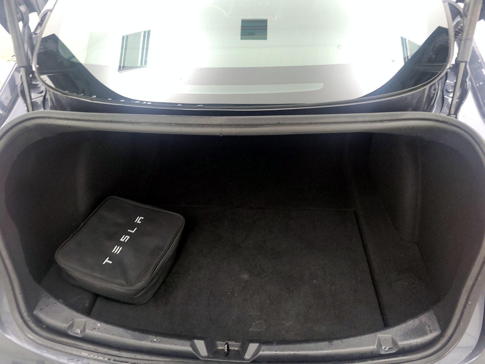 Thumbnail: 2018 Tesla Model 3 - 19