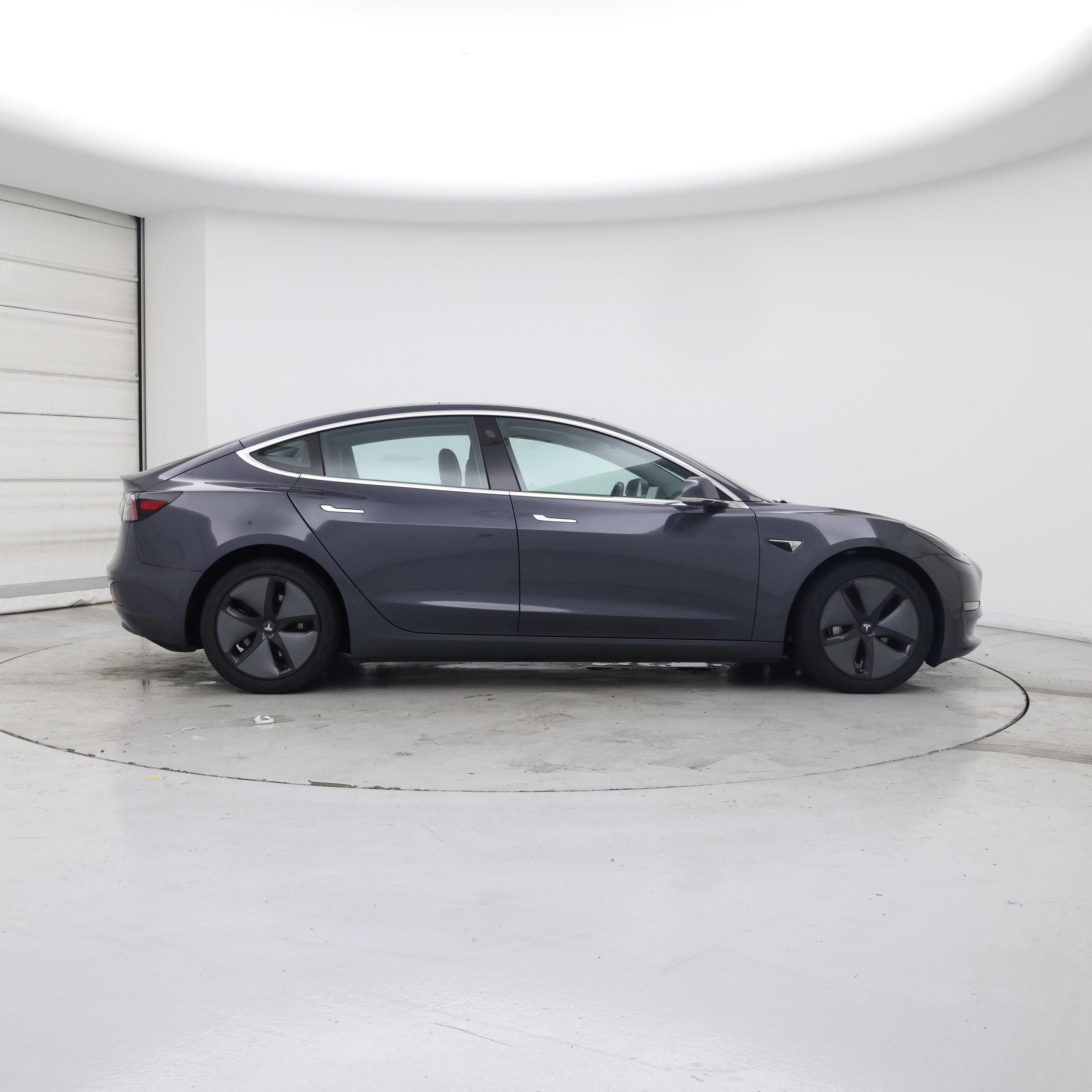 Thumbnail: 2018 Tesla Model 3 - 7