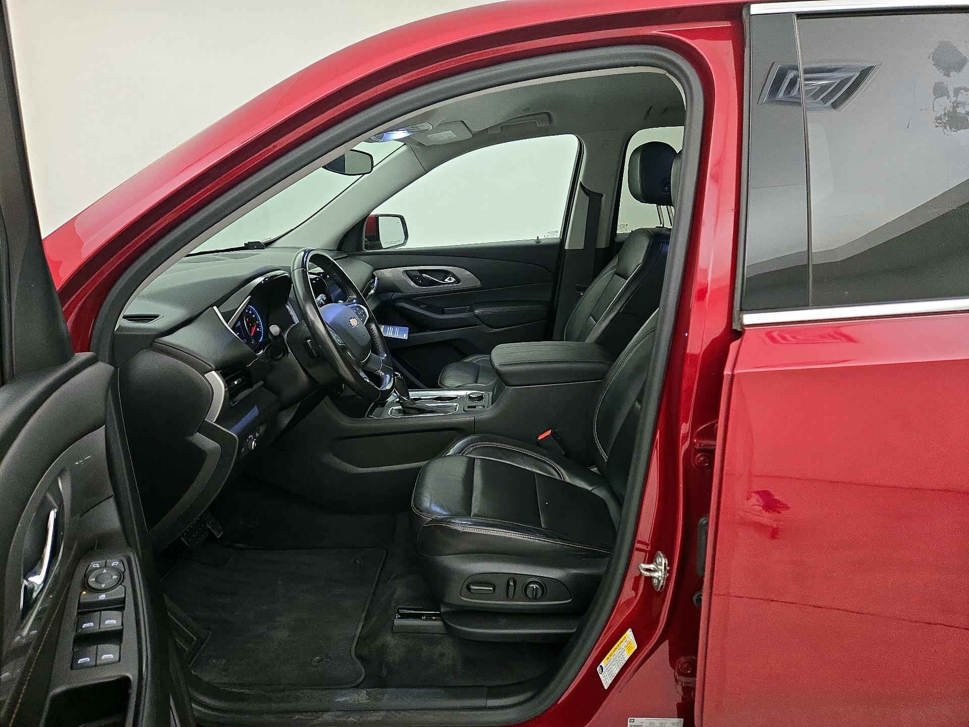 Thumbnail: 2020 Chevrolet Traverse - 11