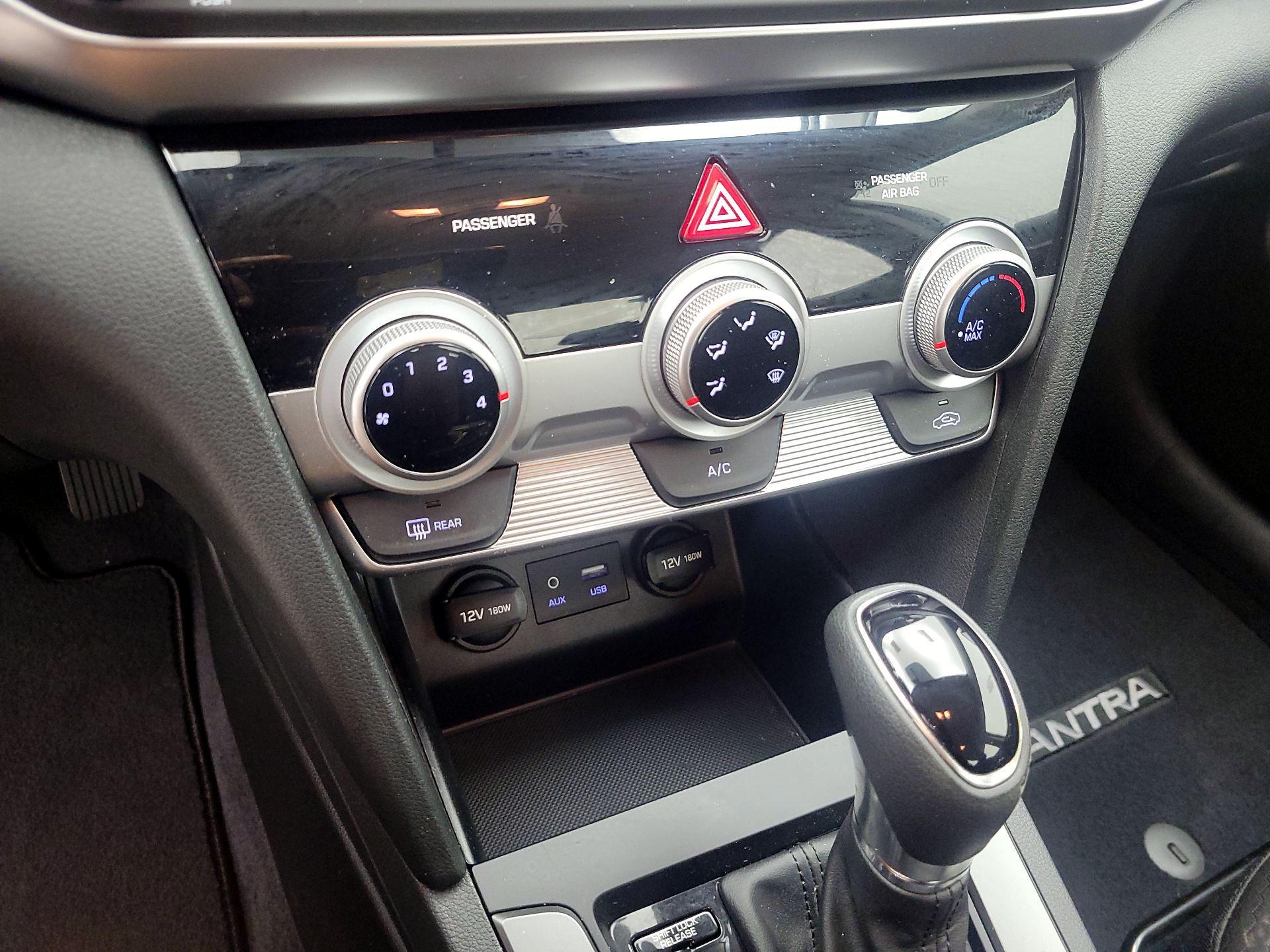 Thumbnail: 2019 Hyundai Elantra - 16
