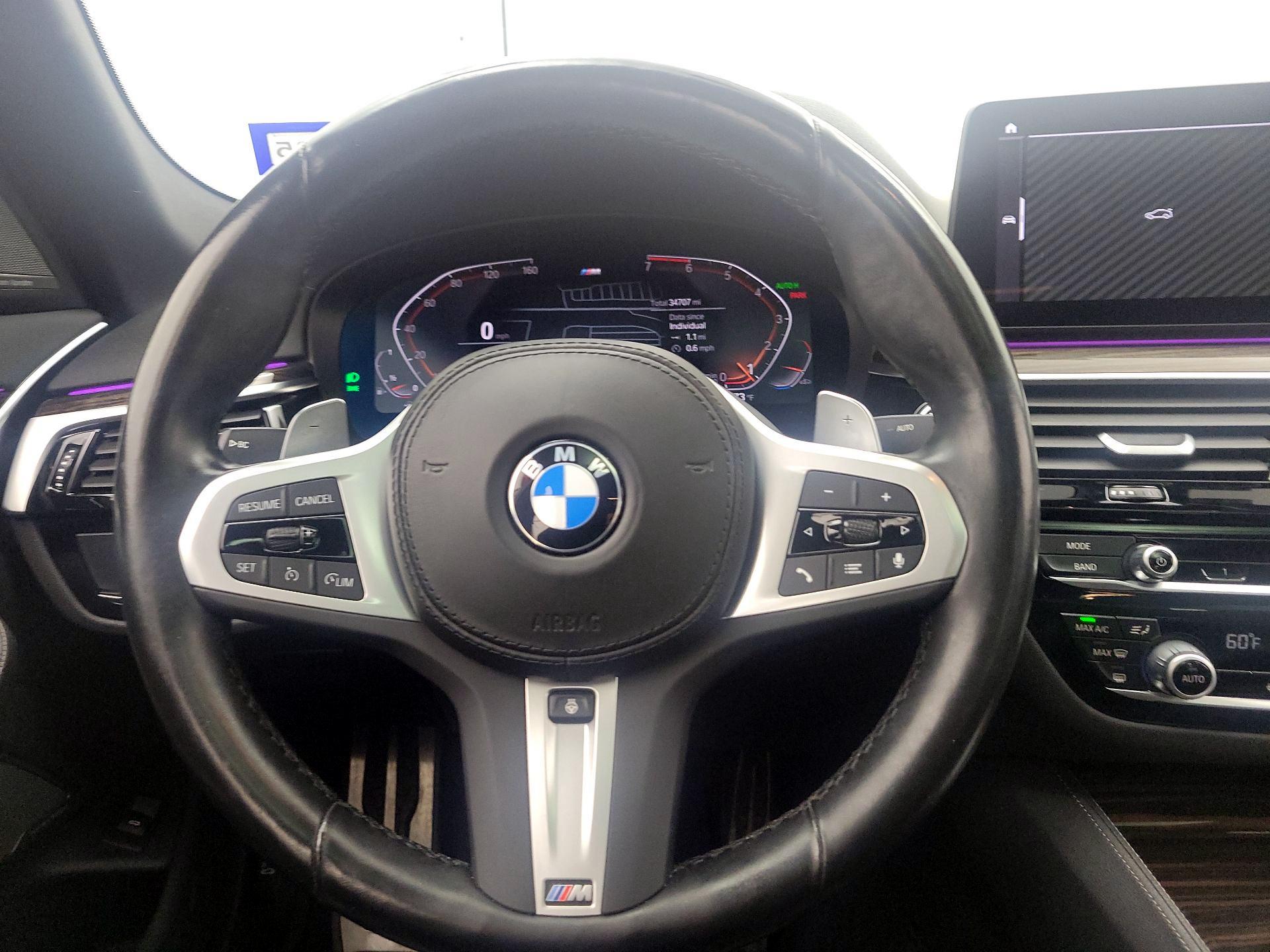 Thumbnail: 2022 BMW 5 Series - 10