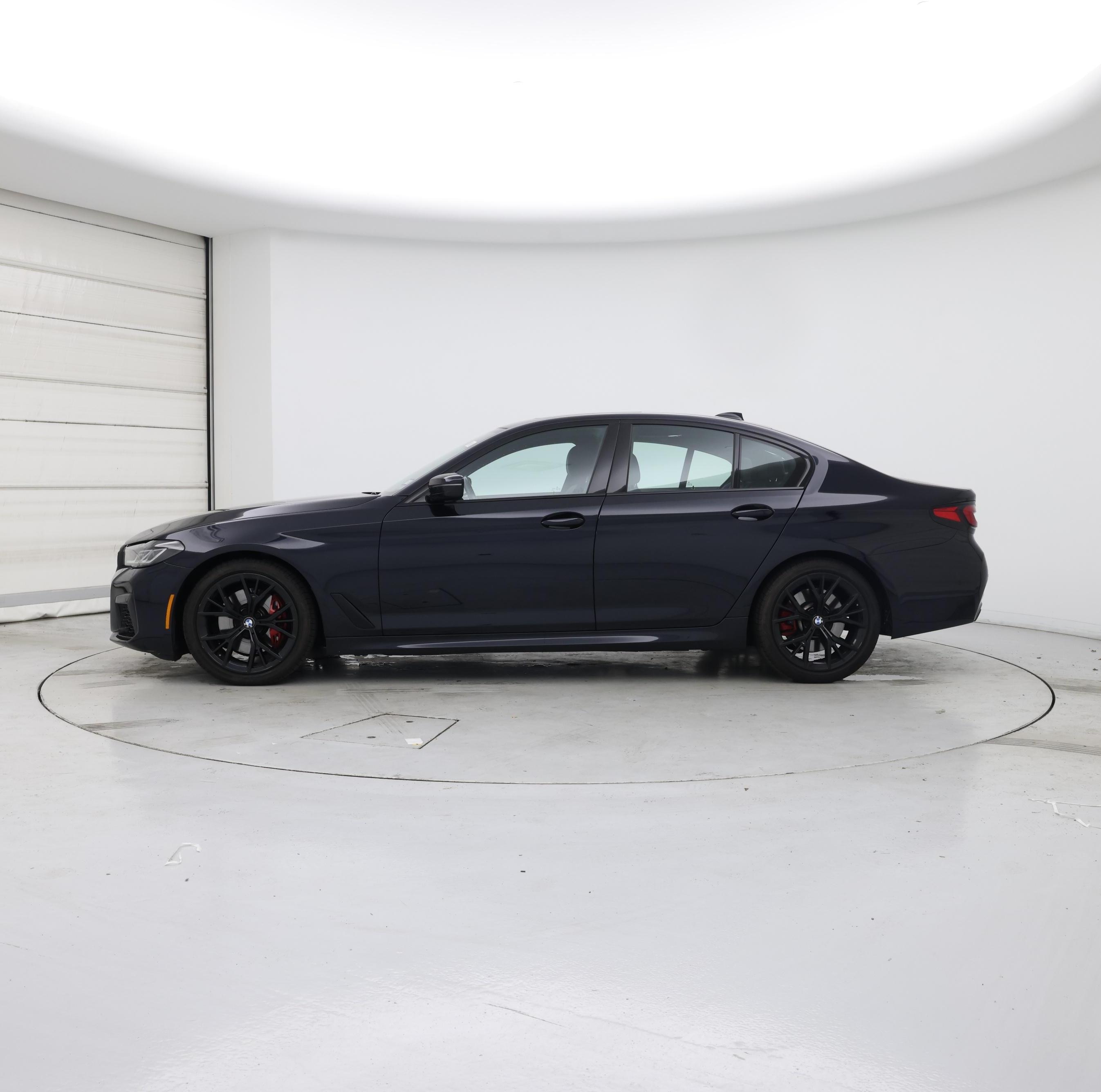 Thumbnail: 2022 BMW 5 Series - 3
