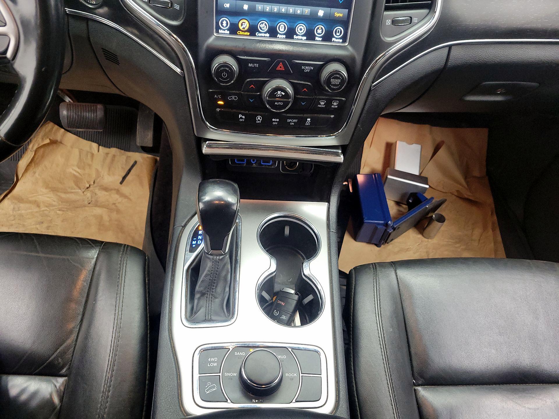 Thumbnail: 2018 Jeep Grand Cherokee - 18