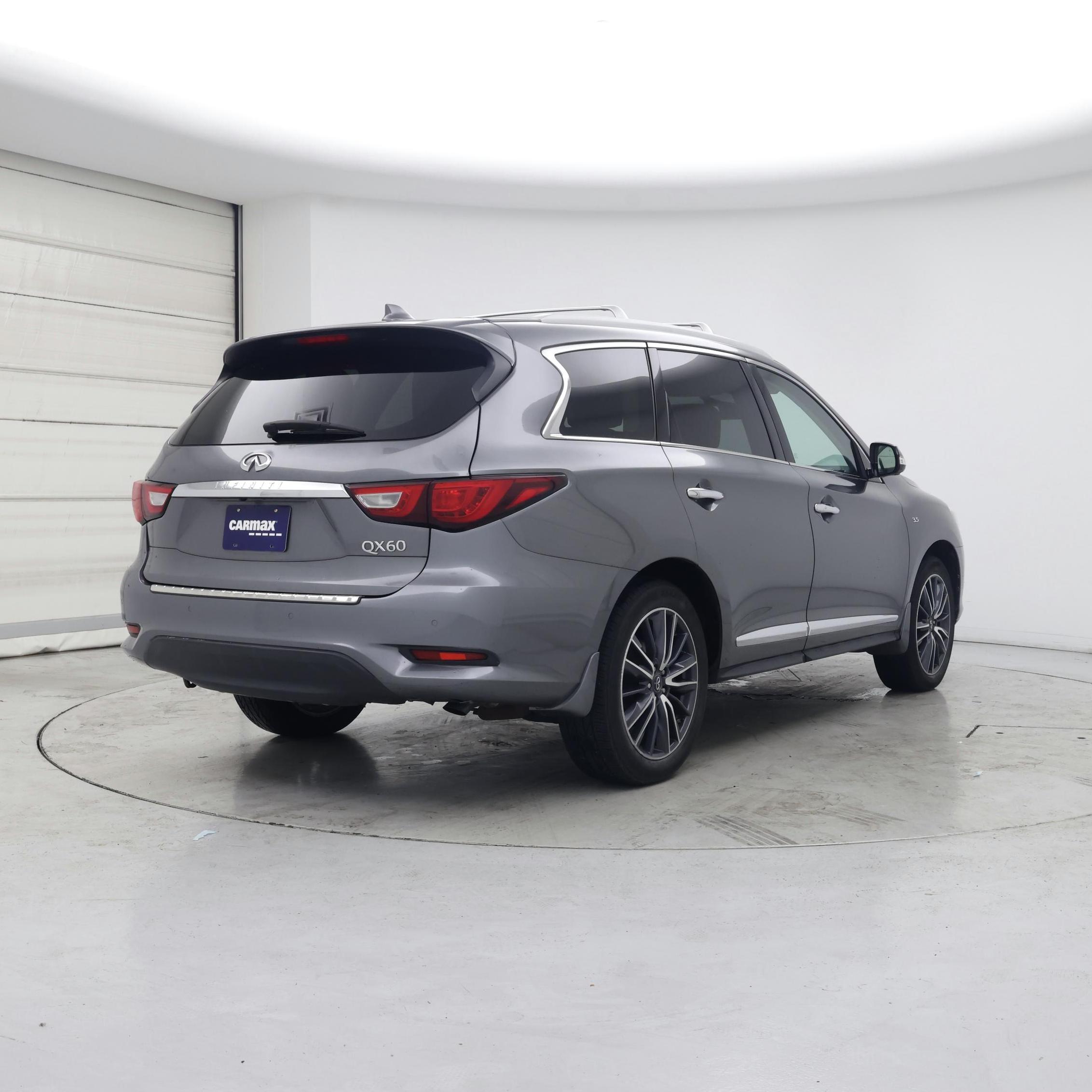 Thumbnail: 2017 INFINITI QX60 - 8