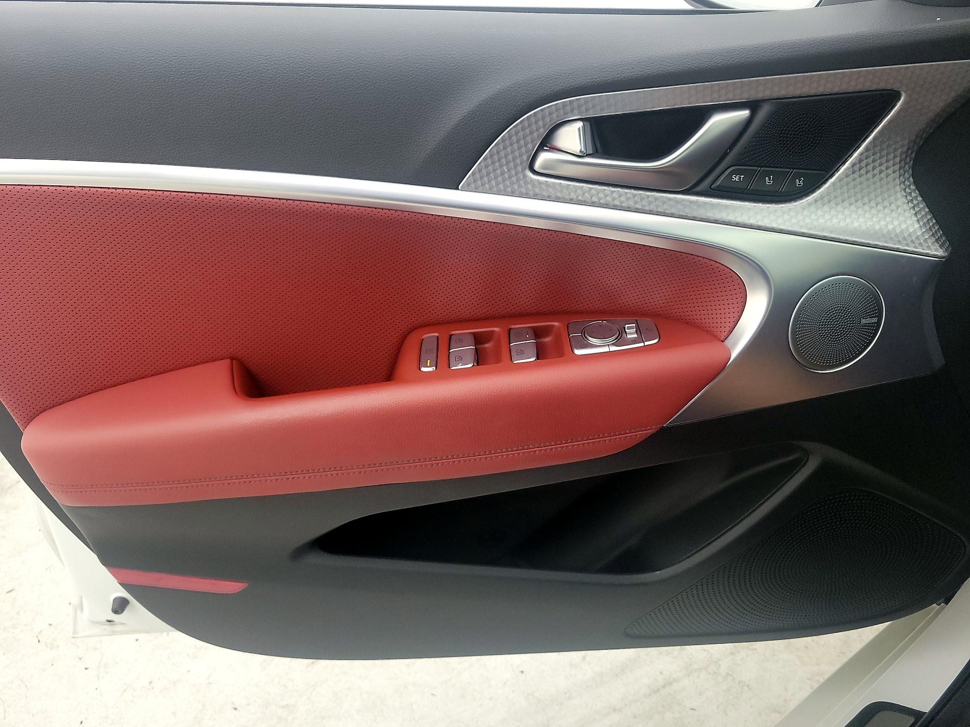 Thumbnail: 2023 Genesis G70 - 12
