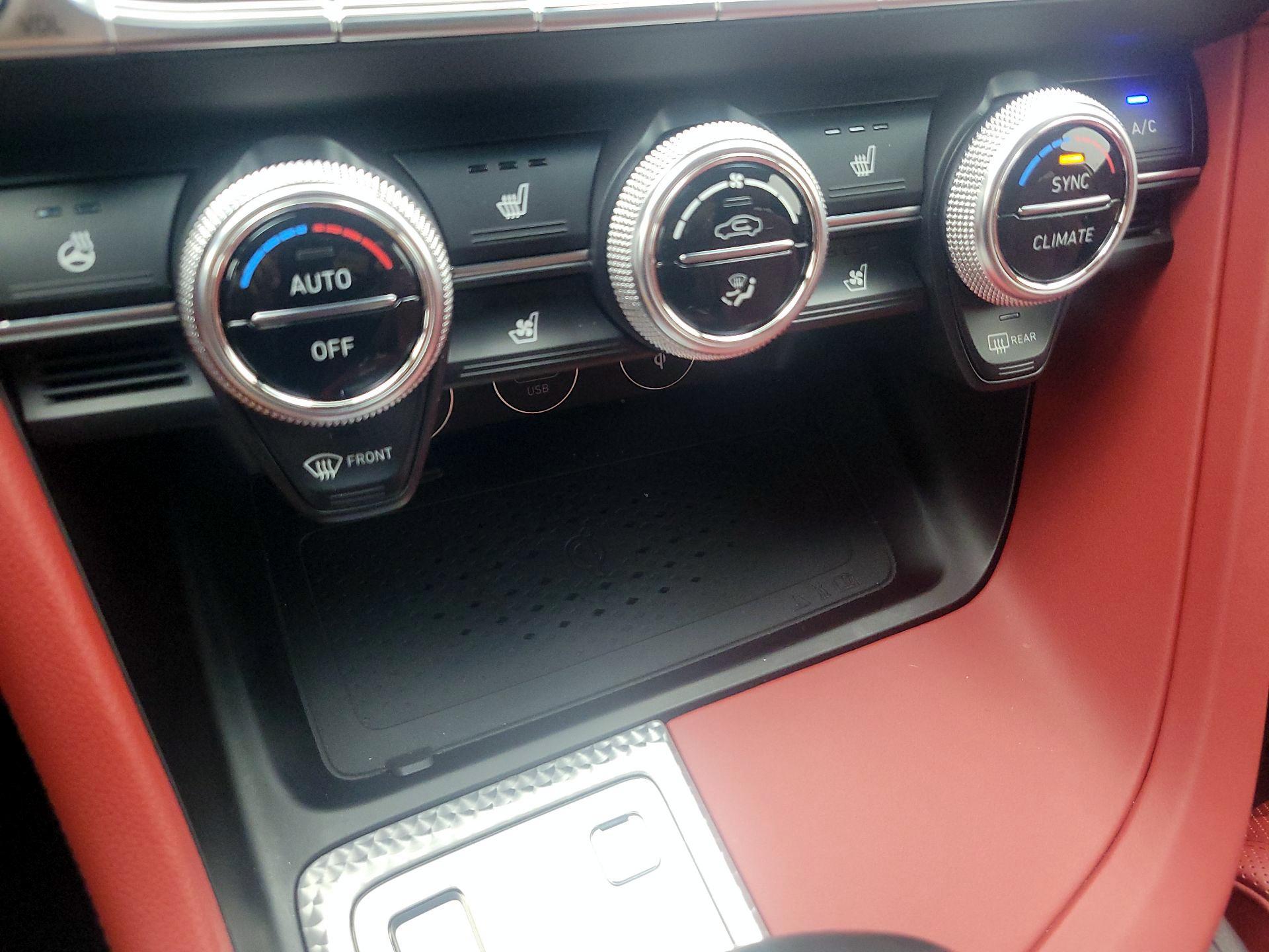 Thumbnail: 2023 Genesis G70 - 16