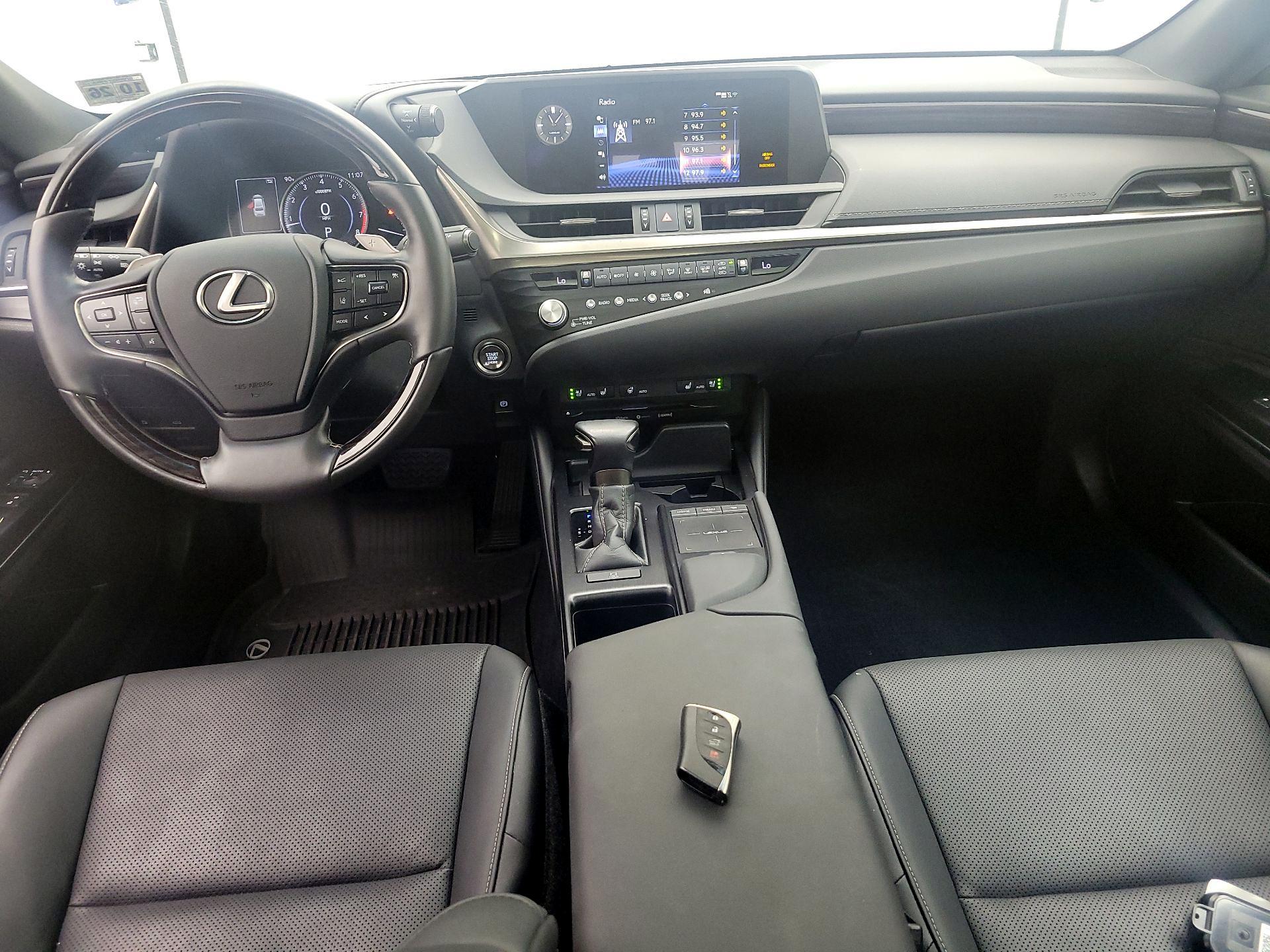 Thumbnail: 2021 Lexus ES - 9
