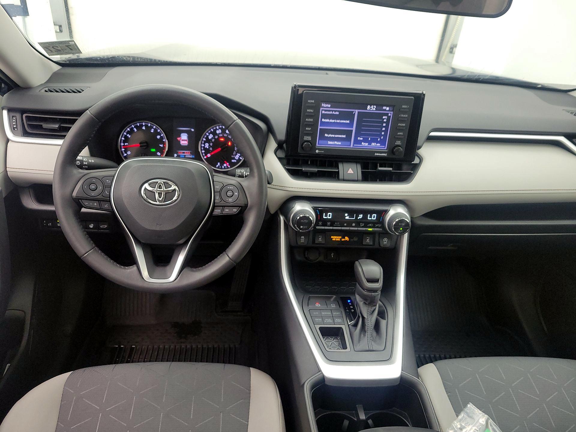 Thumbnail: 2022 Toyota RAV4 - 9