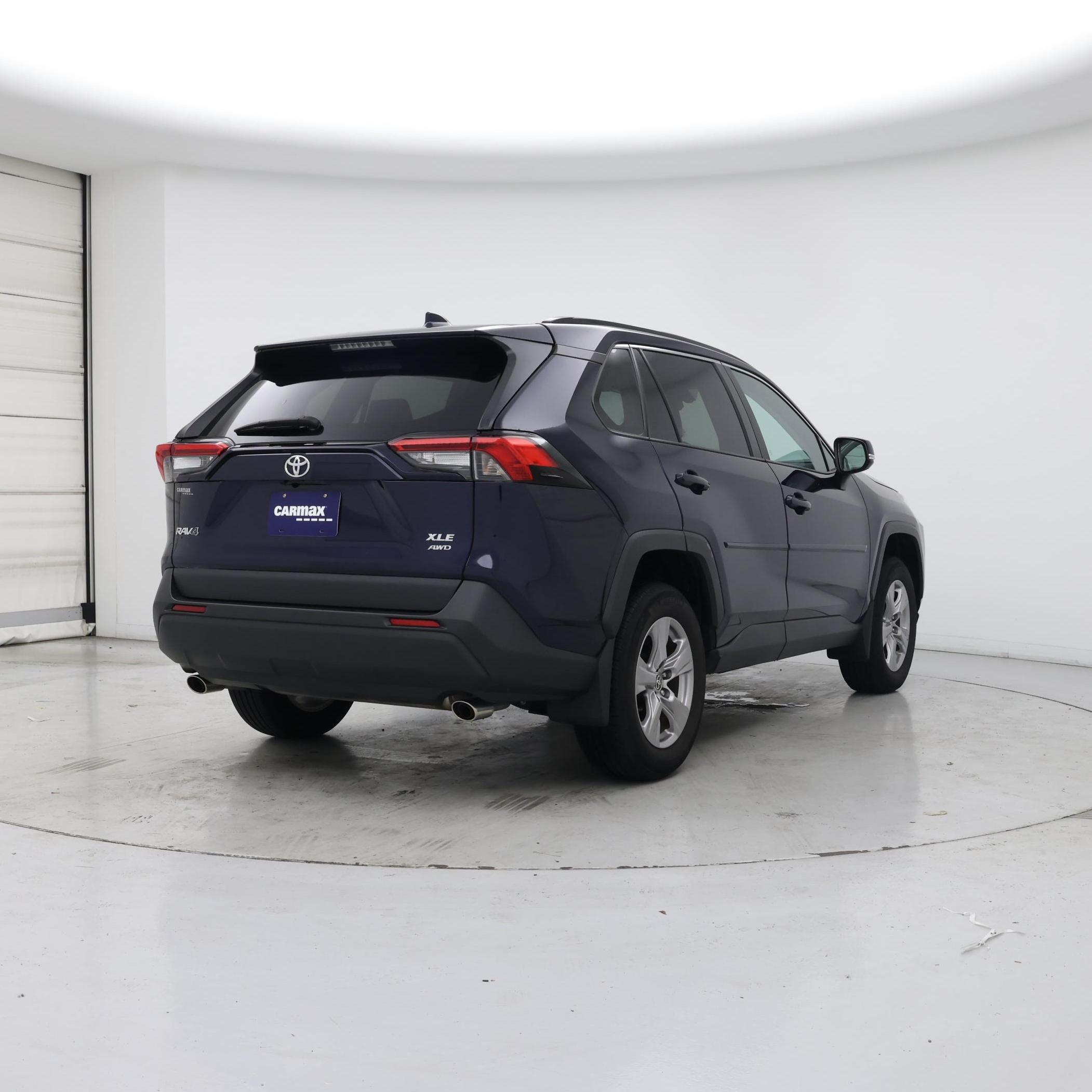 Thumbnail: 2022 Toyota RAV4 - 8