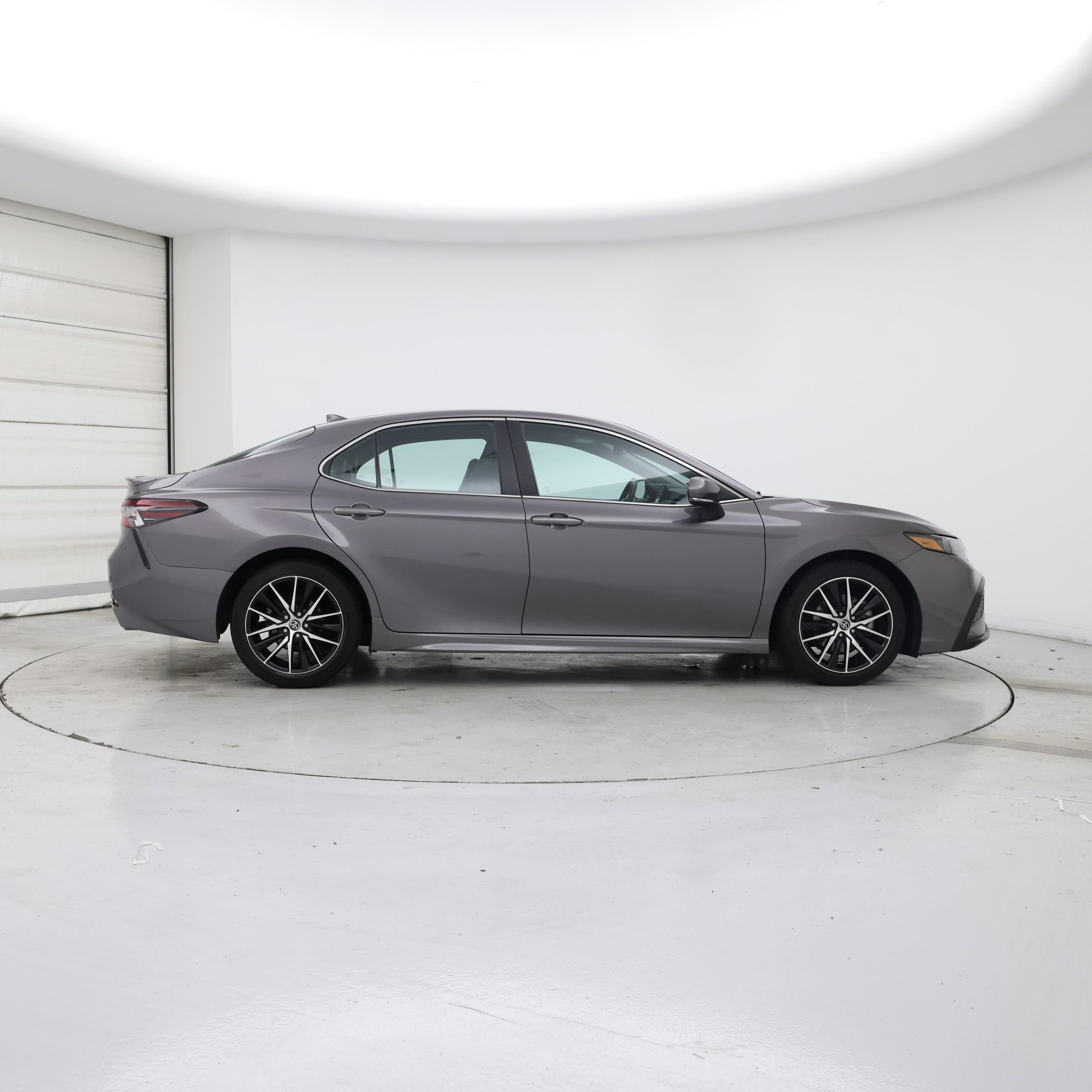 Thumbnail: 2022 Toyota Camry - 7