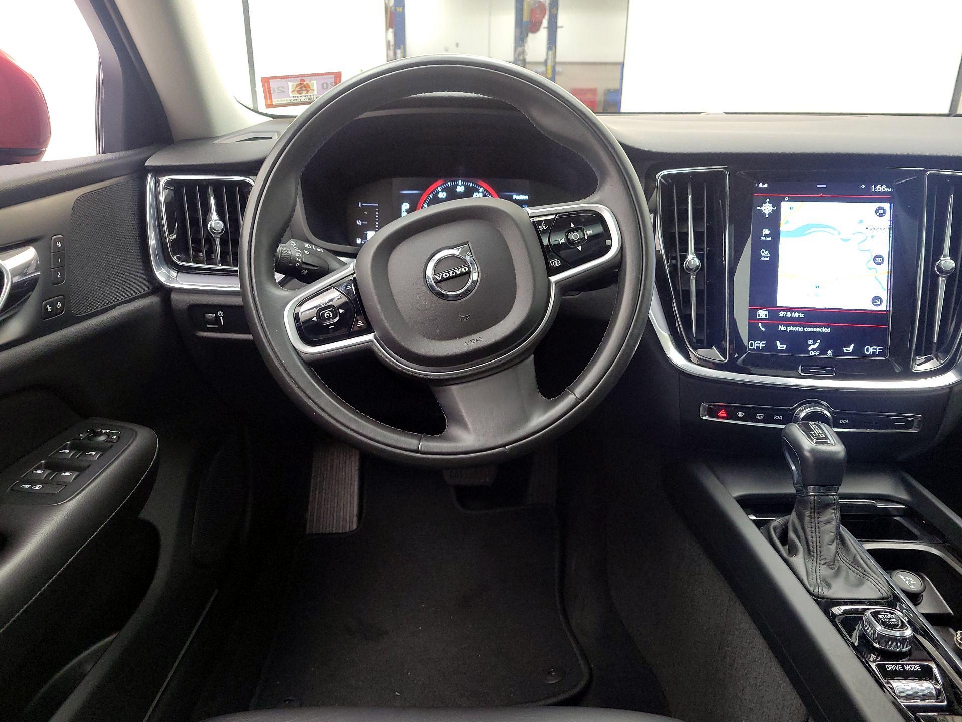 Thumbnail: 2019 Volvo S60 - 10