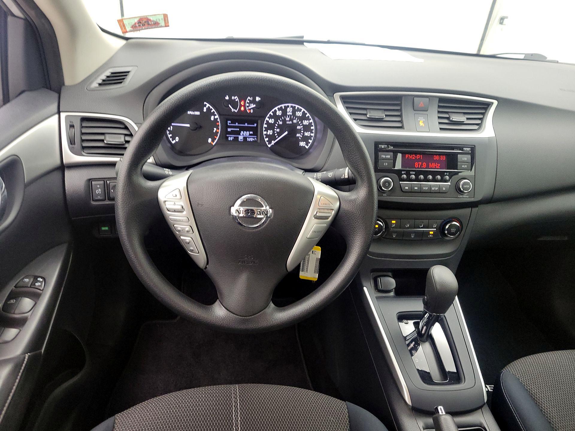 Thumbnail: 2017 Nissan Sentra - 10