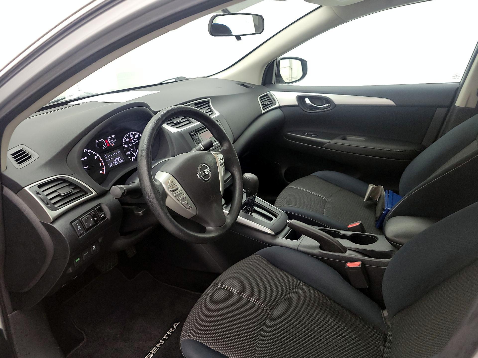 Thumbnail: 2017 Nissan Sentra - 11