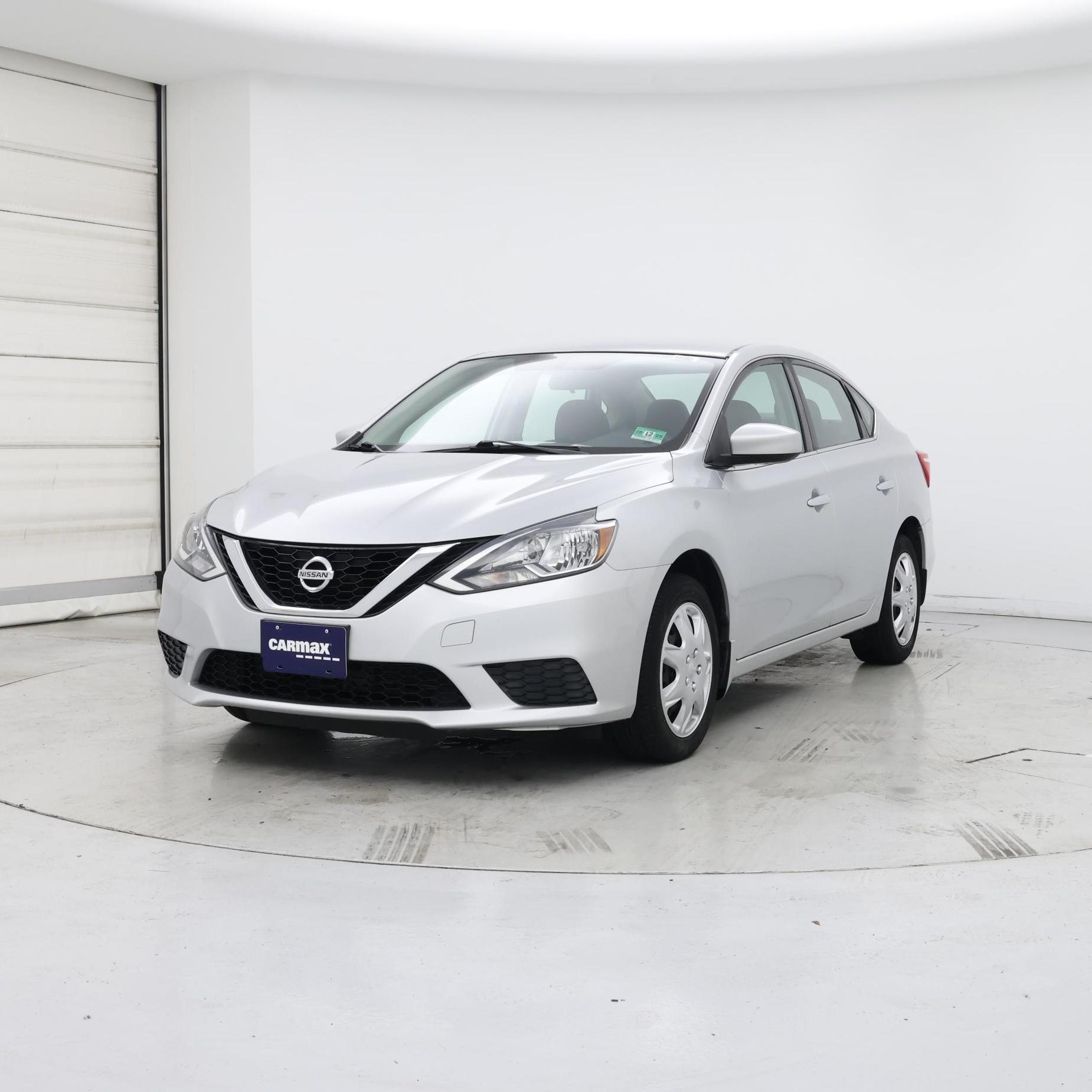 Thumbnail: 2017 Nissan Sentra - 4