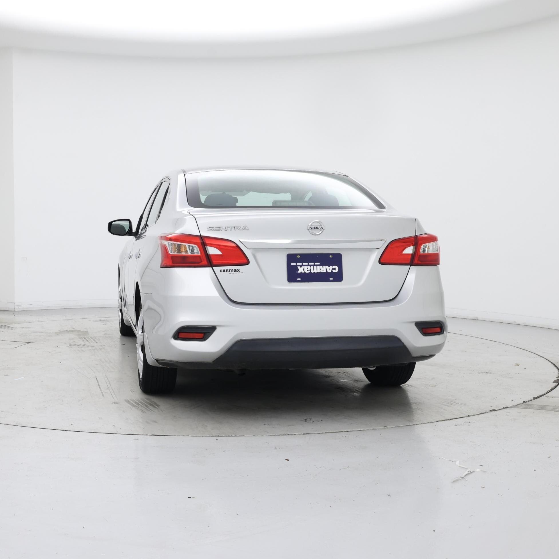 Thumbnail: 2017 Nissan Sentra - 6
