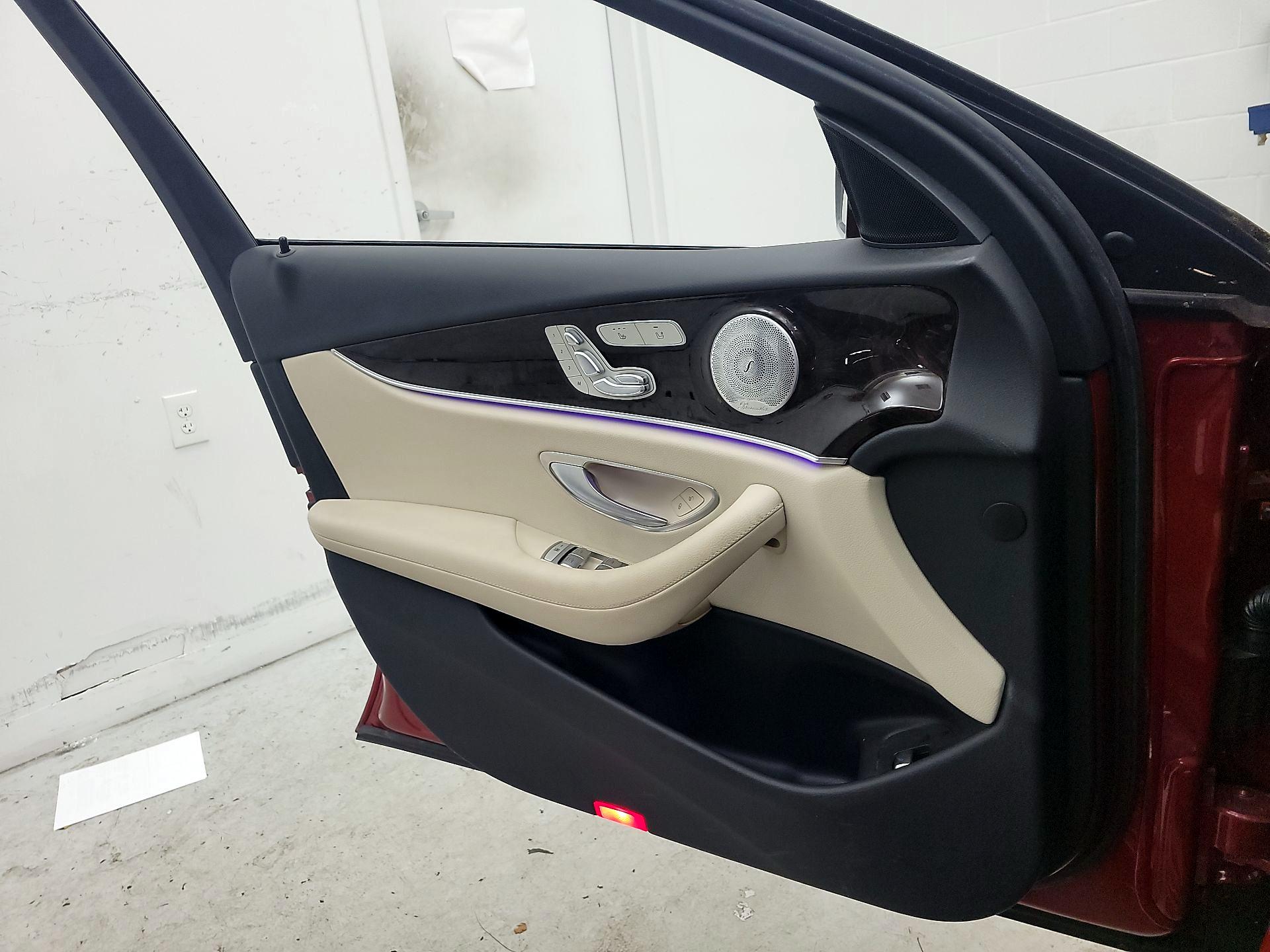 Thumbnail: 2017 Mercedes-Benz E-Class - 12
