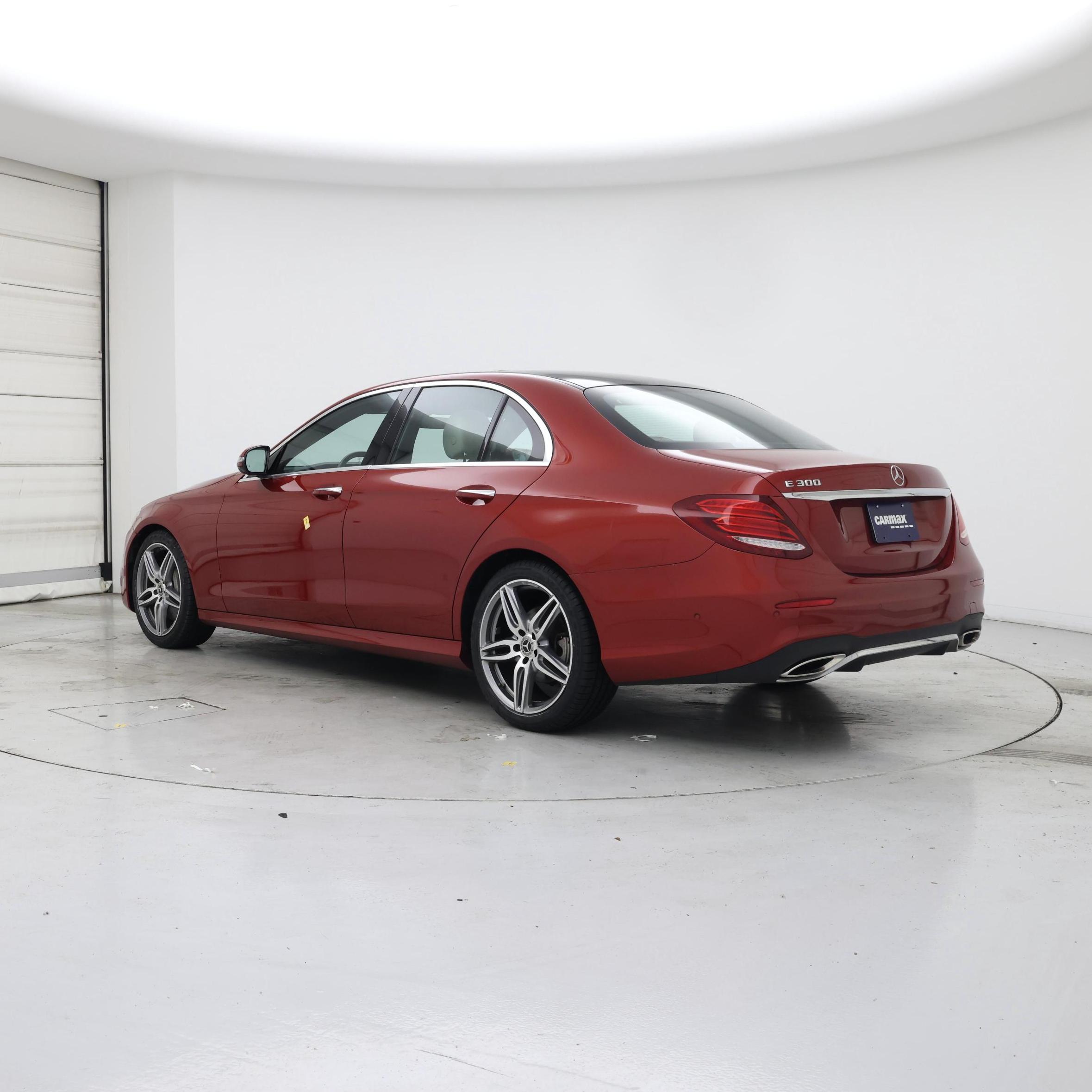 Thumbnail: 2017 Mercedes-Benz E-Class - 2