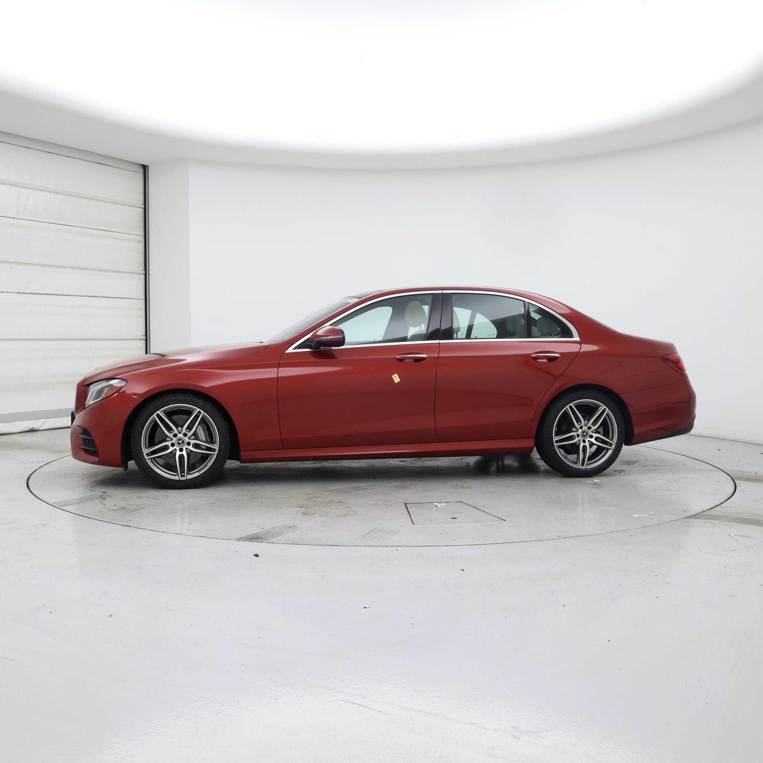 Thumbnail: 2017 Mercedes-Benz E-Class - 3