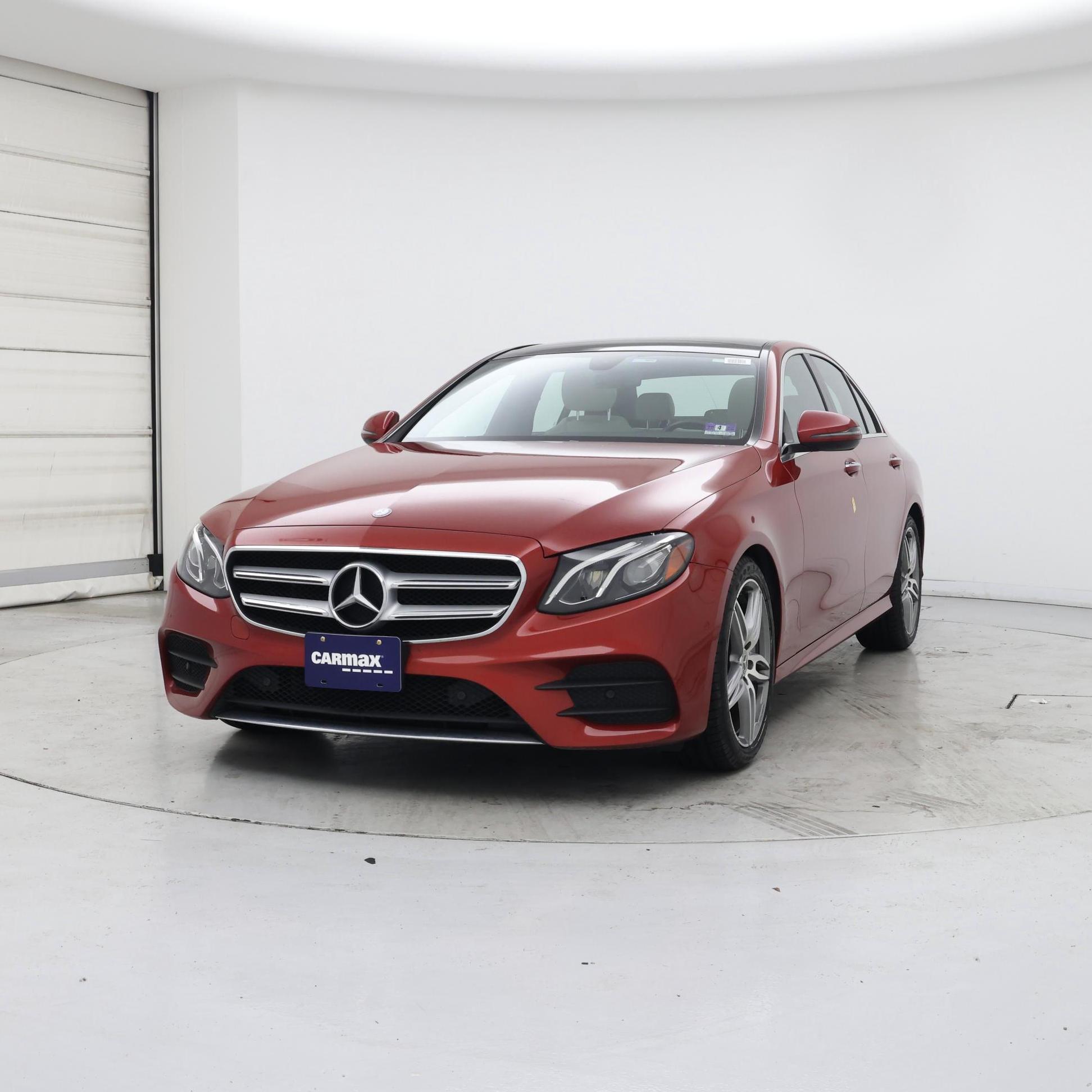 Thumbnail: 2017 Mercedes-Benz E-Class - 4