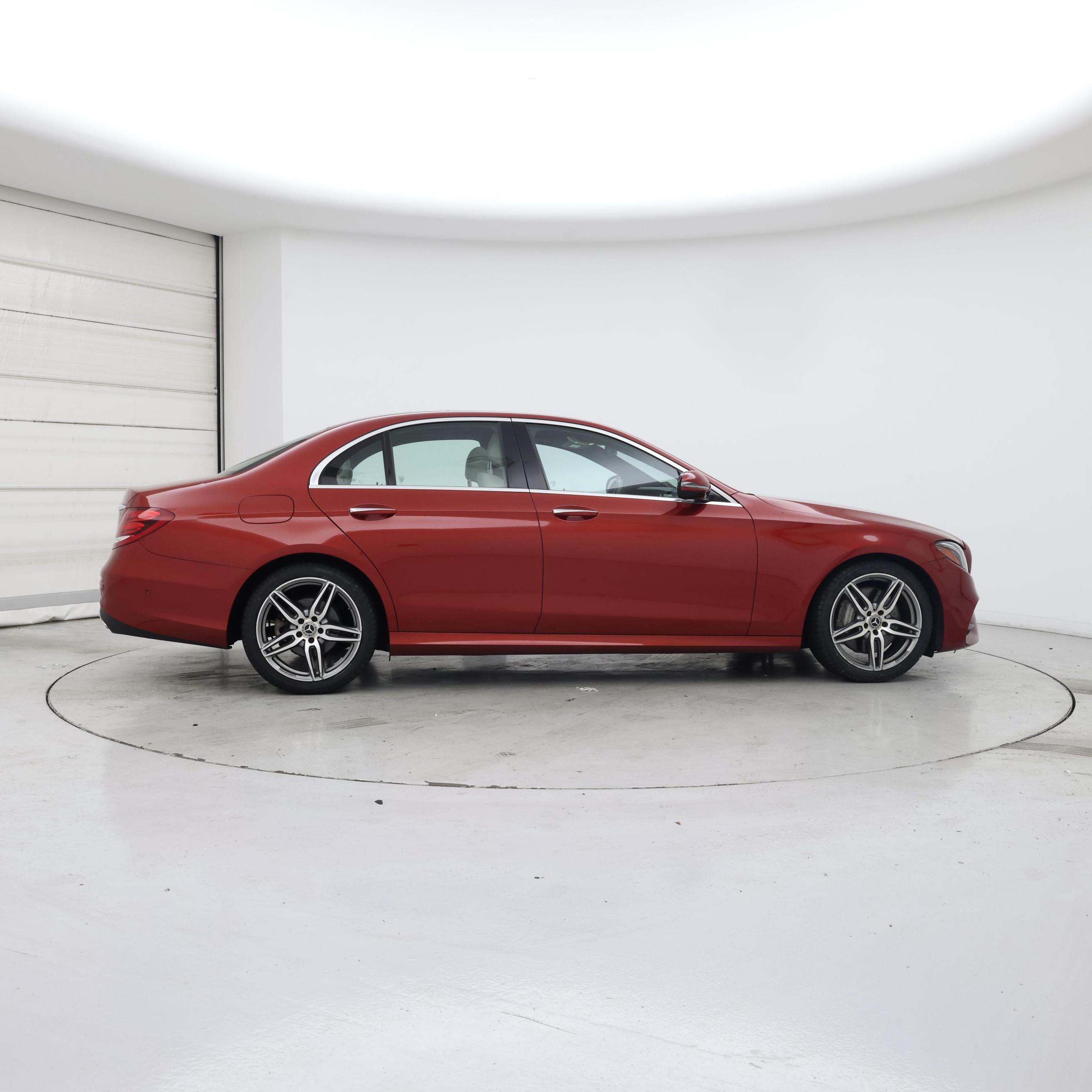 Thumbnail: 2017 Mercedes-Benz E-Class - 7