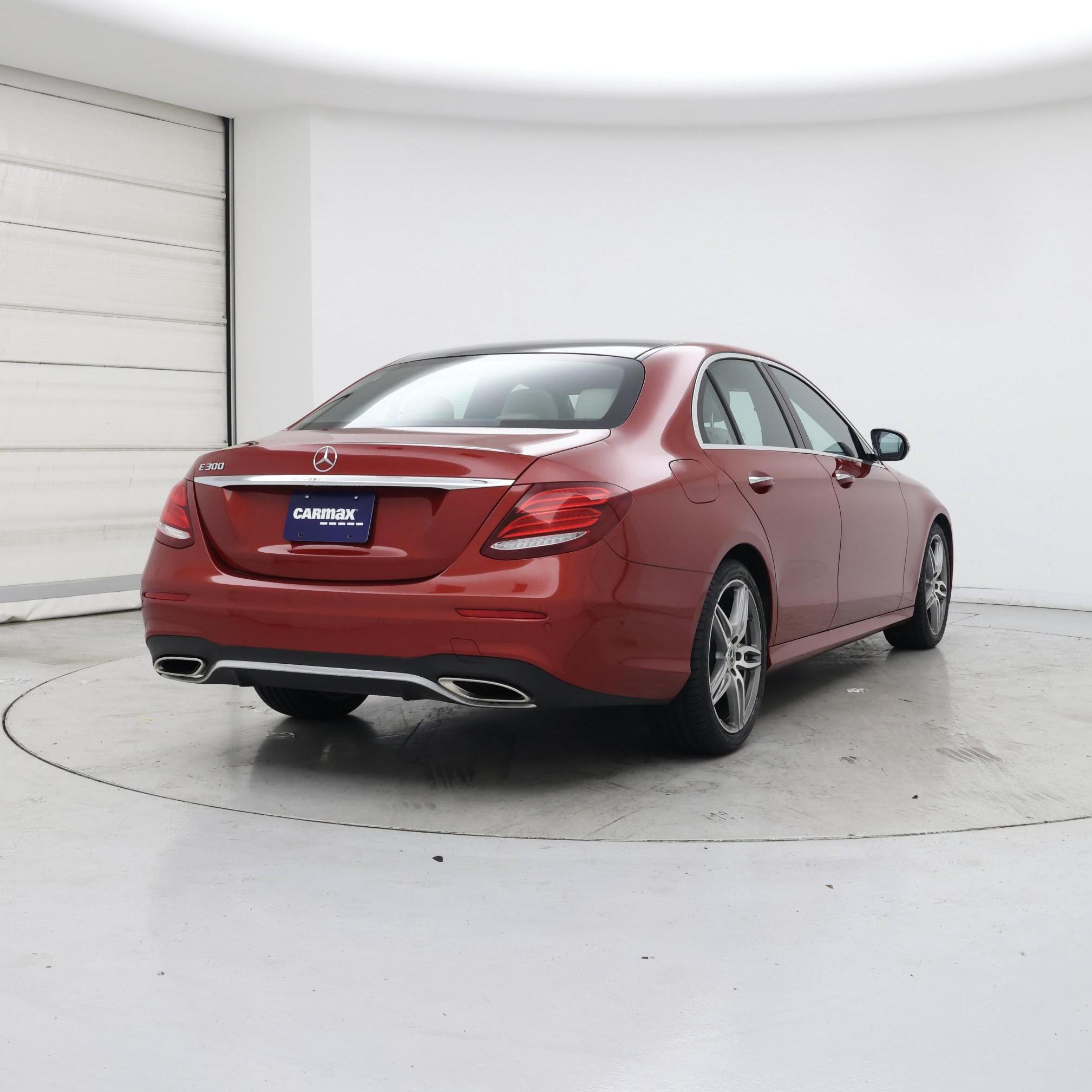 Thumbnail: 2017 Mercedes-Benz E-Class - 8
