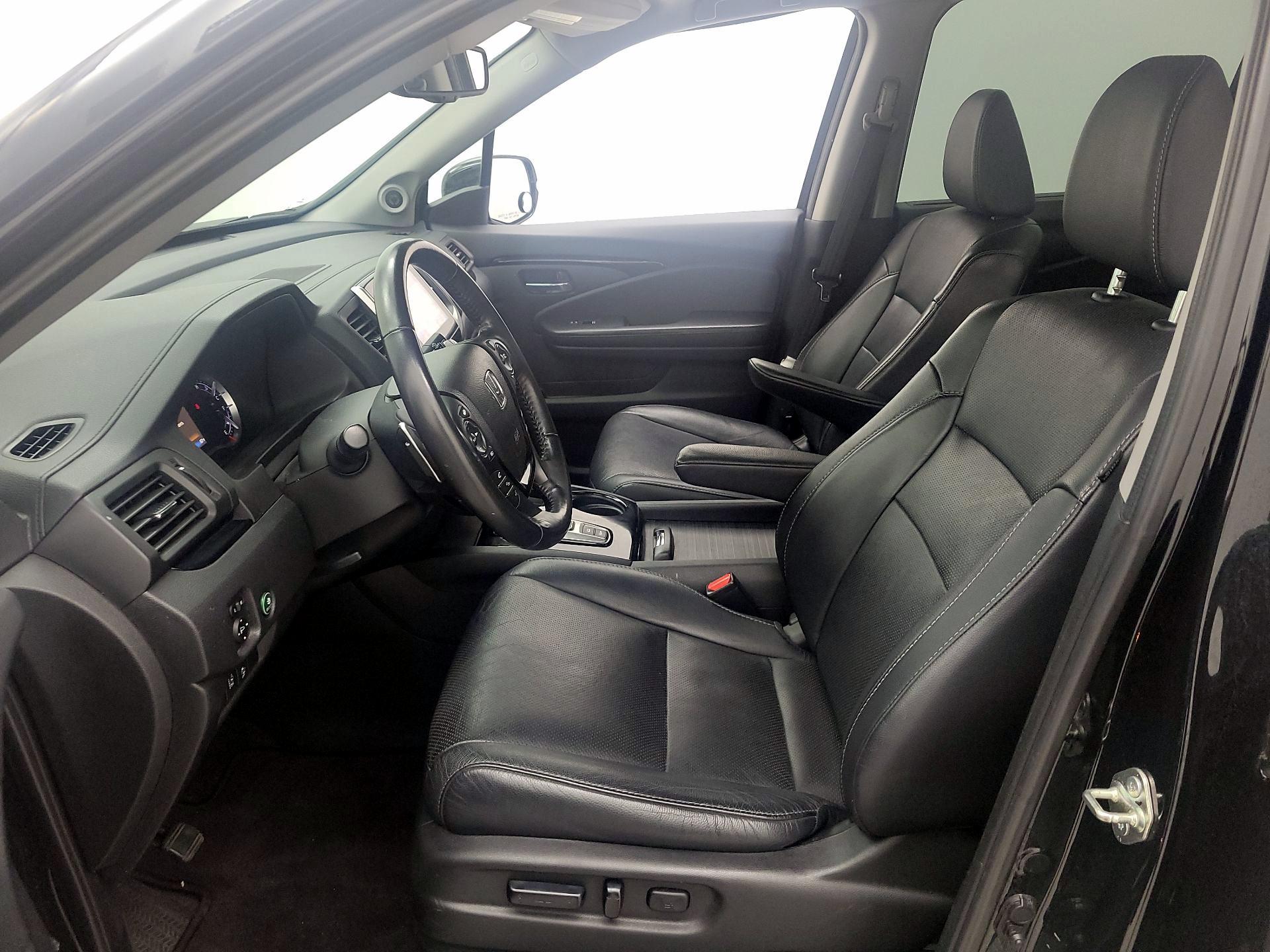 Thumbnail: 2018 Honda Pilot - 11