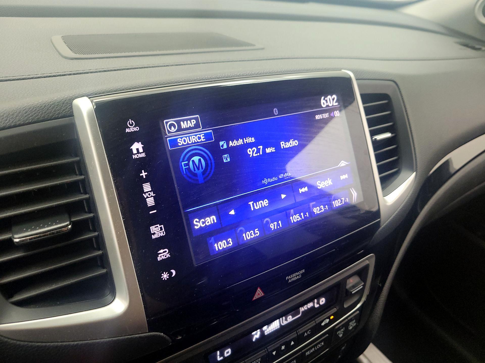Thumbnail: 2018 Honda Pilot - 16