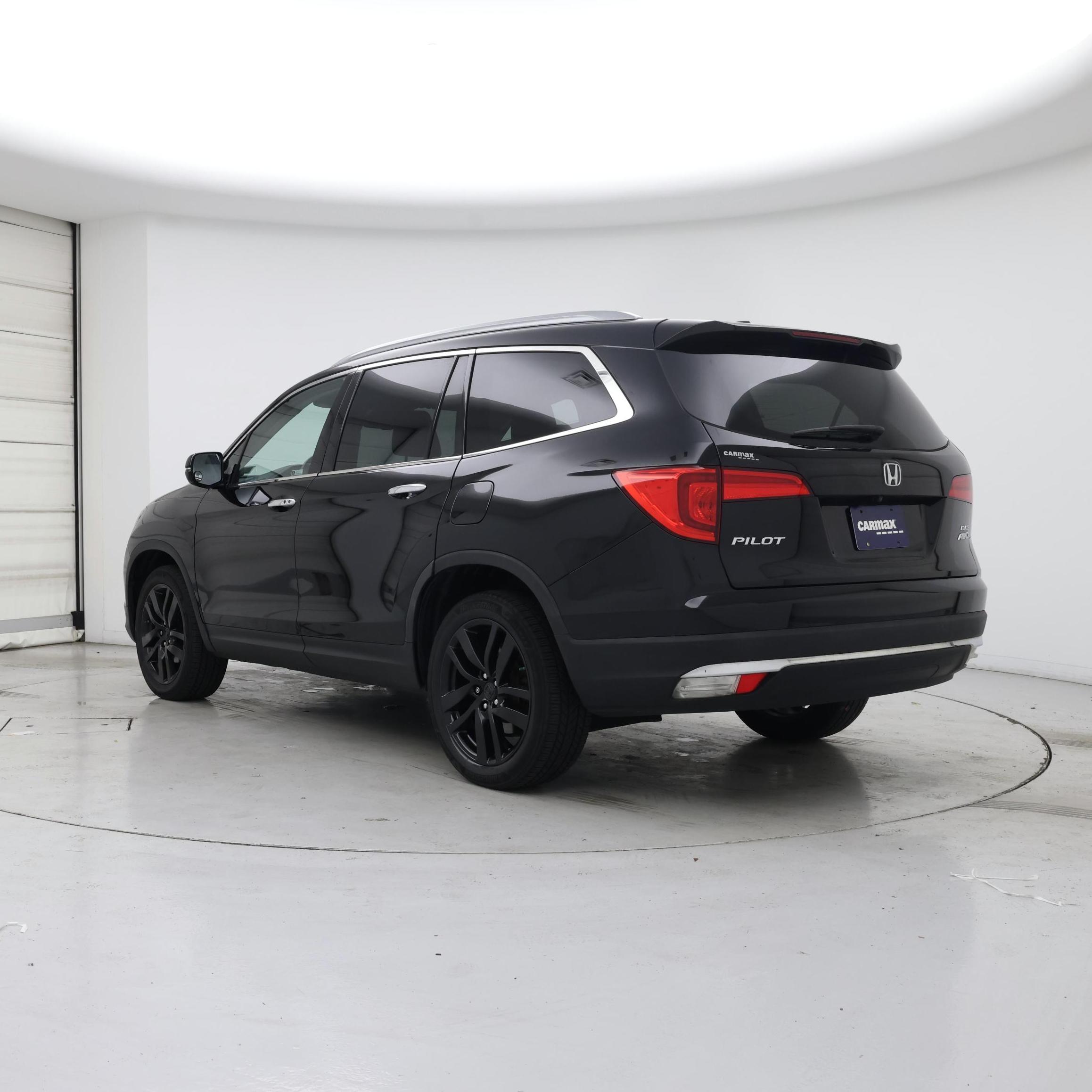 Thumbnail: 2018 Honda Pilot - 2