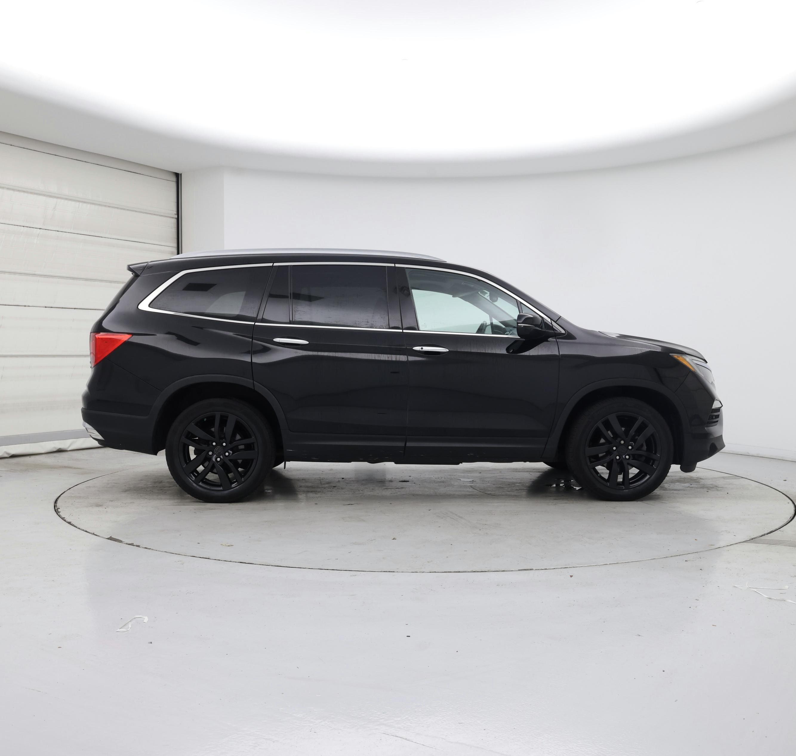 Thumbnail: 2018 Honda Pilot - 7