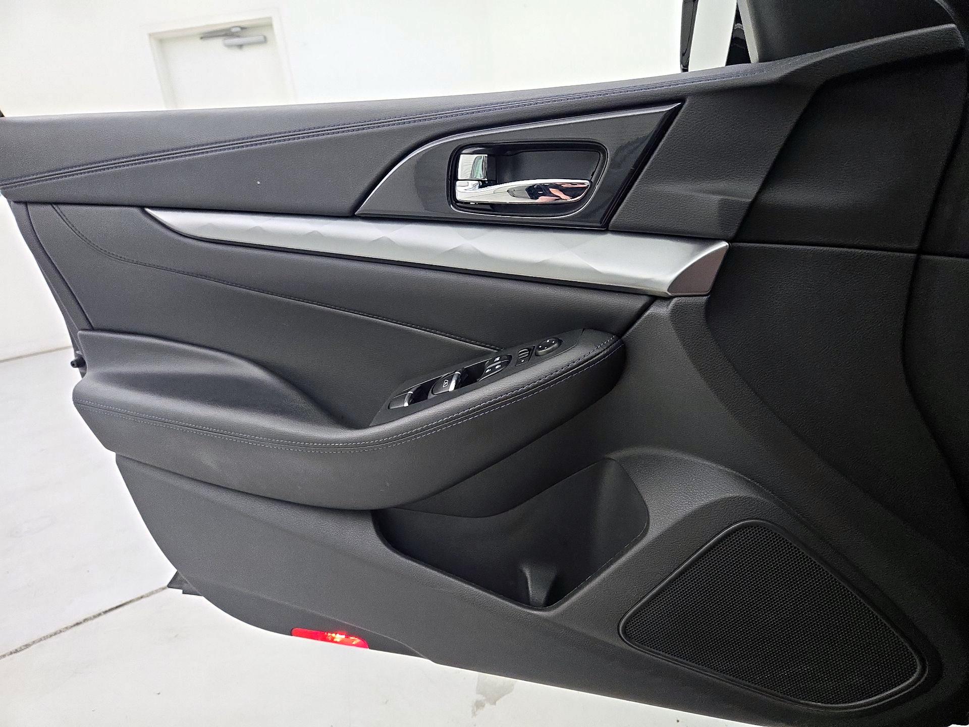 Thumbnail: 2019 Nissan Maxima - 12