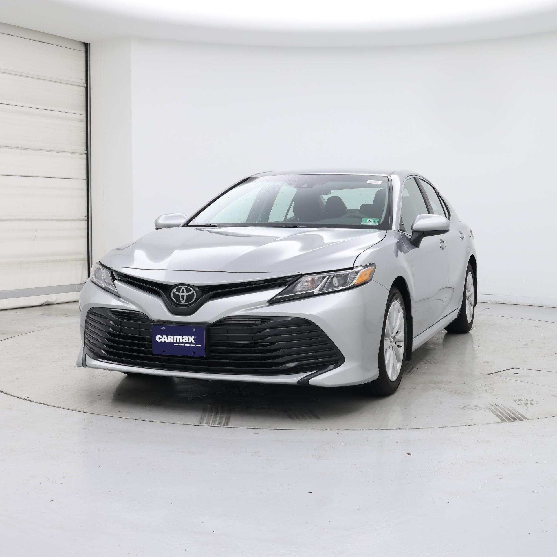 Thumbnail: 2018 Toyota Camry - 4