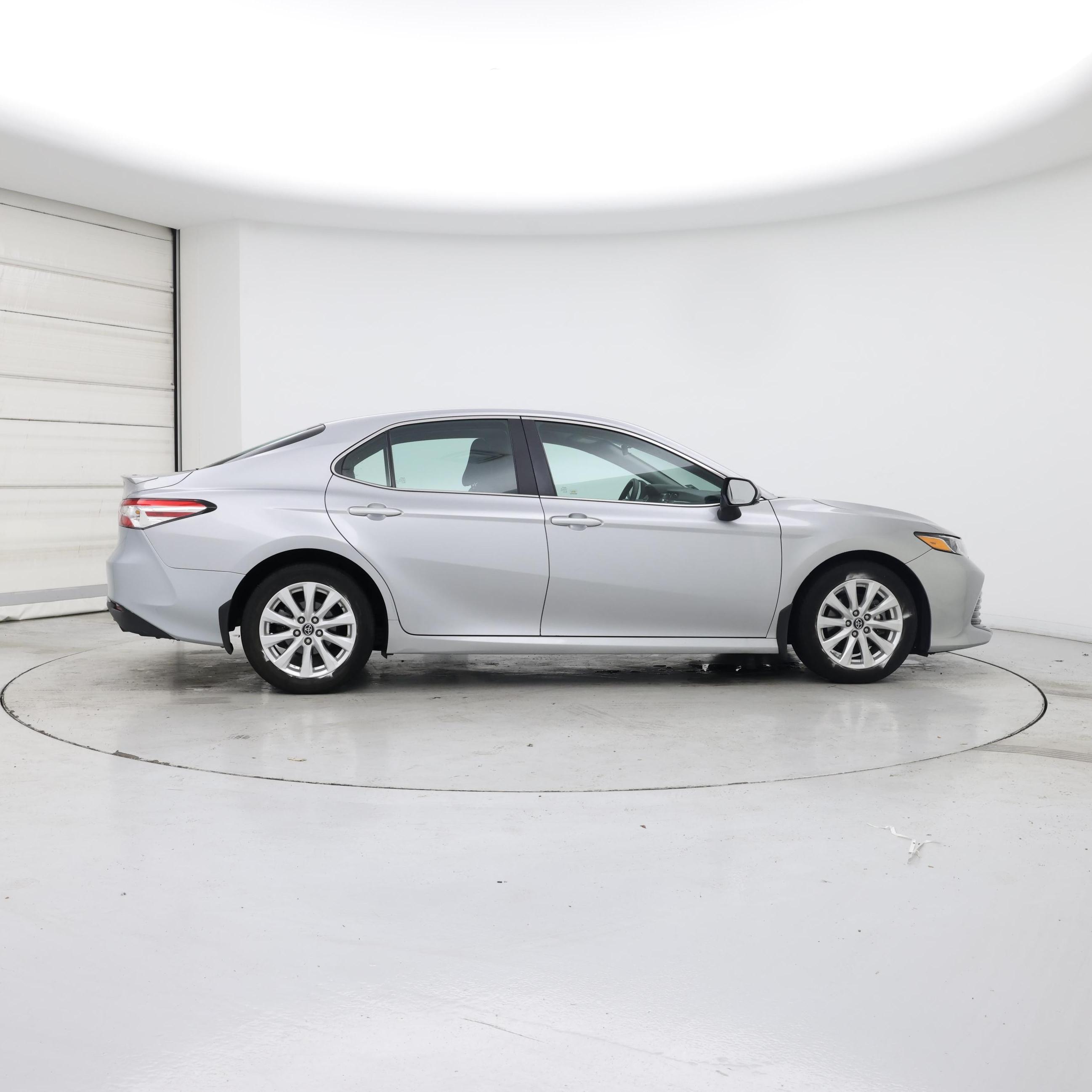 Thumbnail: 2018 Toyota Camry - 7