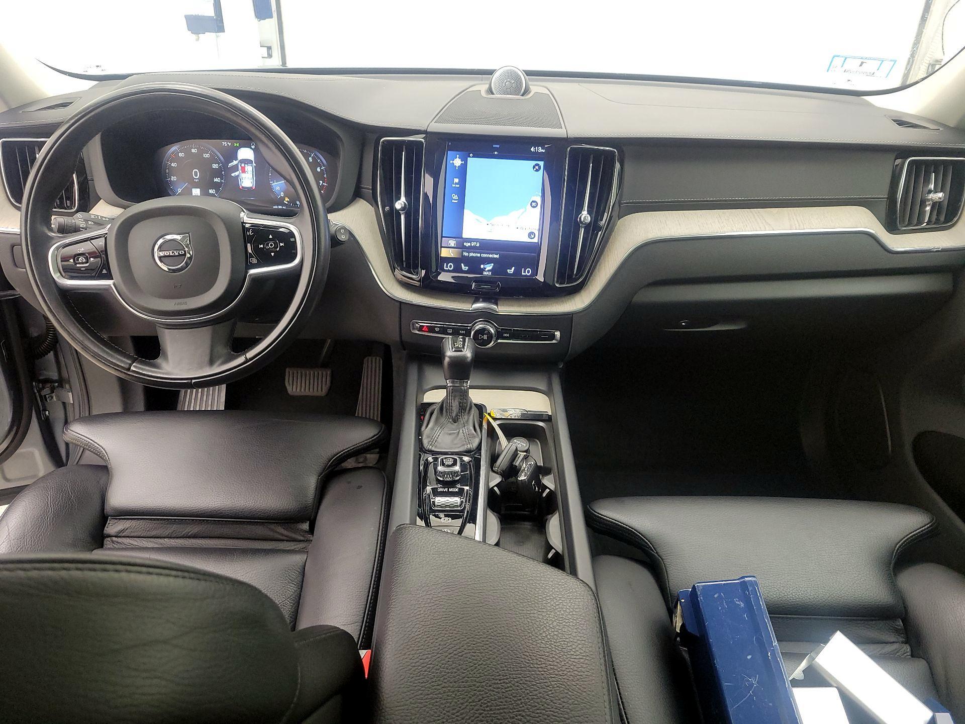 Thumbnail: 2018 Volvo XC60 - 9