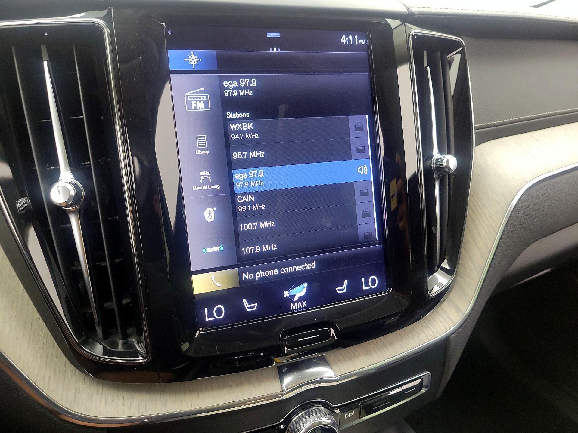 Thumbnail: 2018 Volvo XC60 - 16
