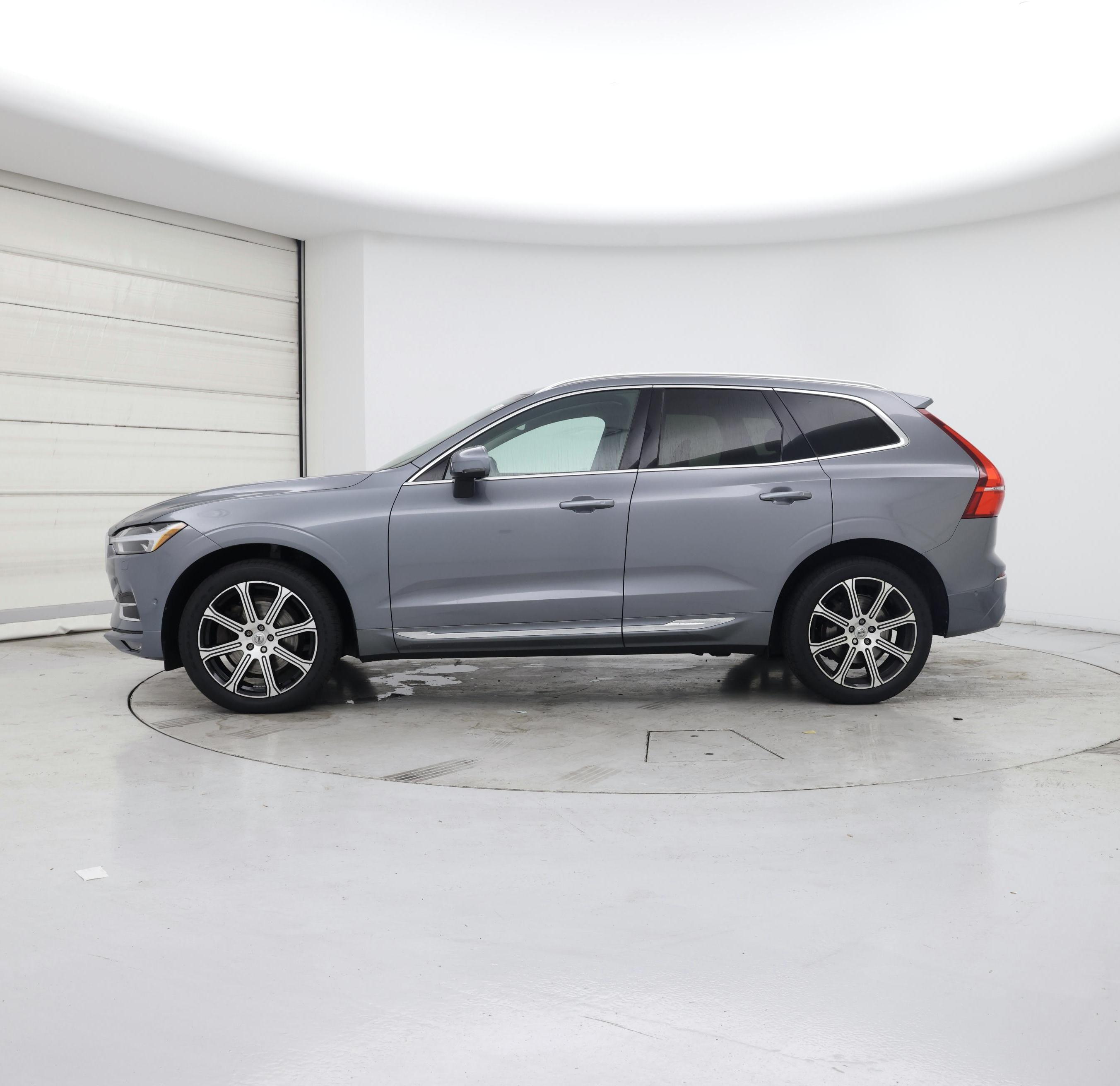 Thumbnail: 2018 Volvo XC60 - 3