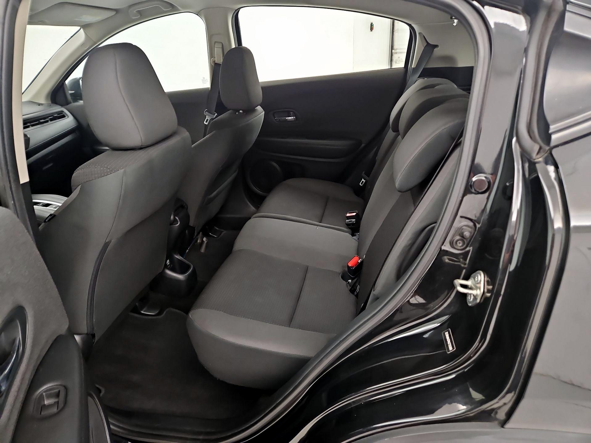 Thumbnail: 2019 Honda HR-V - 19