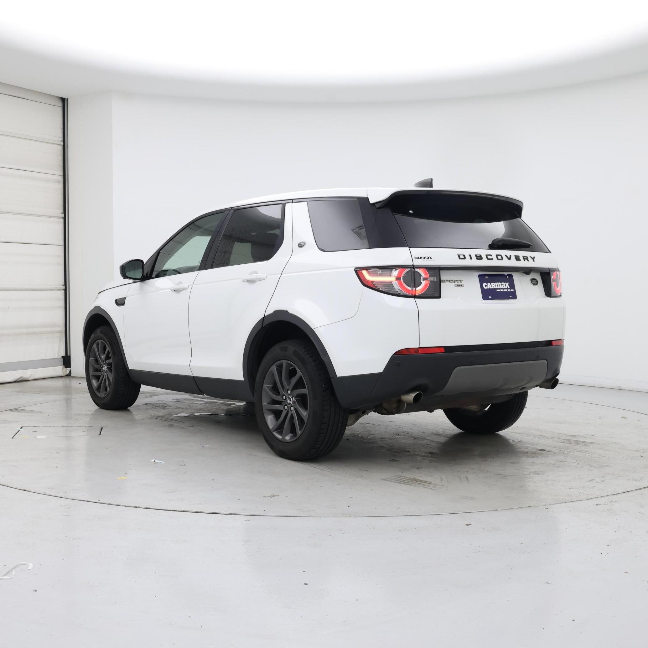 Thumbnail: 2019 Land Rover Discovery Sport - 2