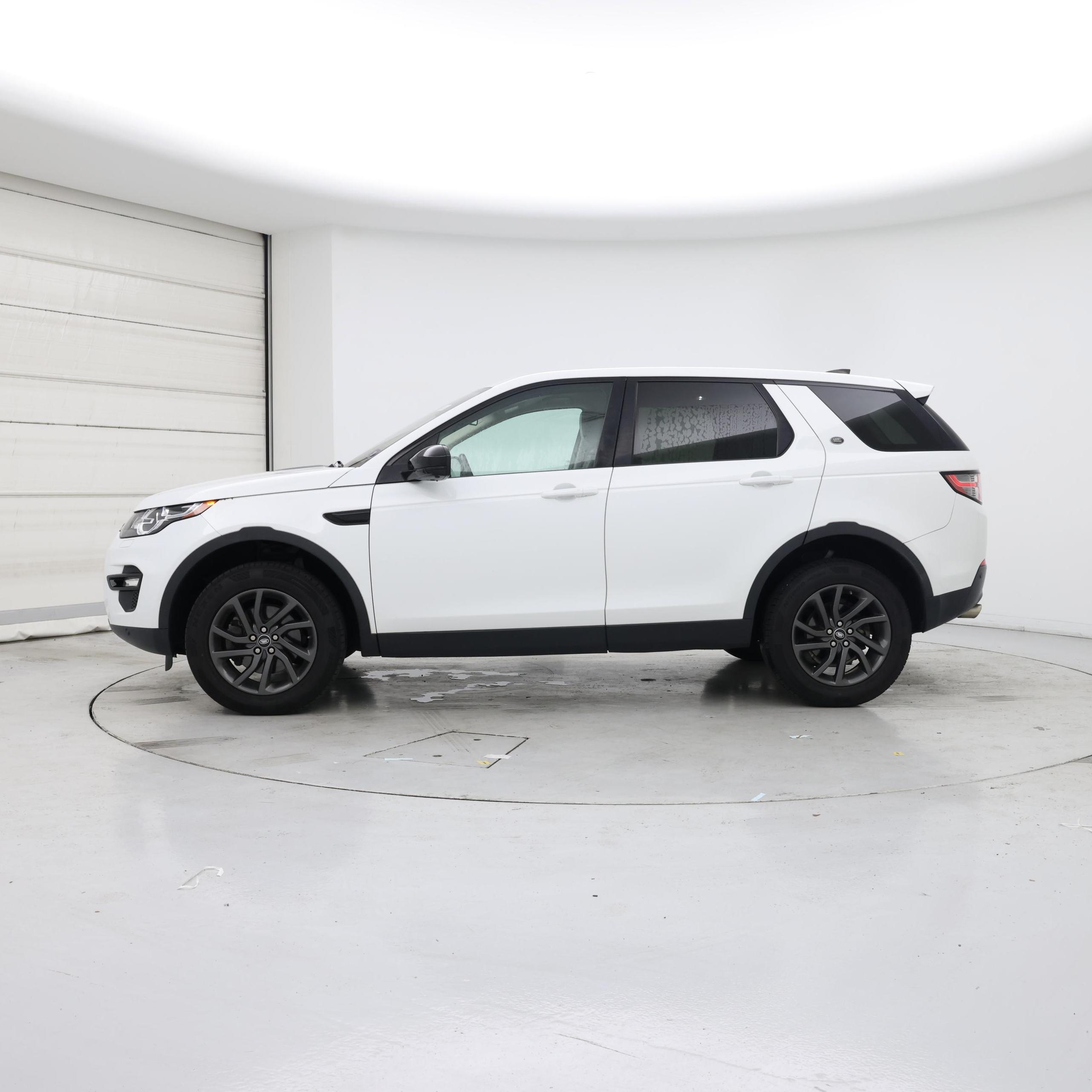 Thumbnail: 2019 Land Rover Discovery Sport - 3