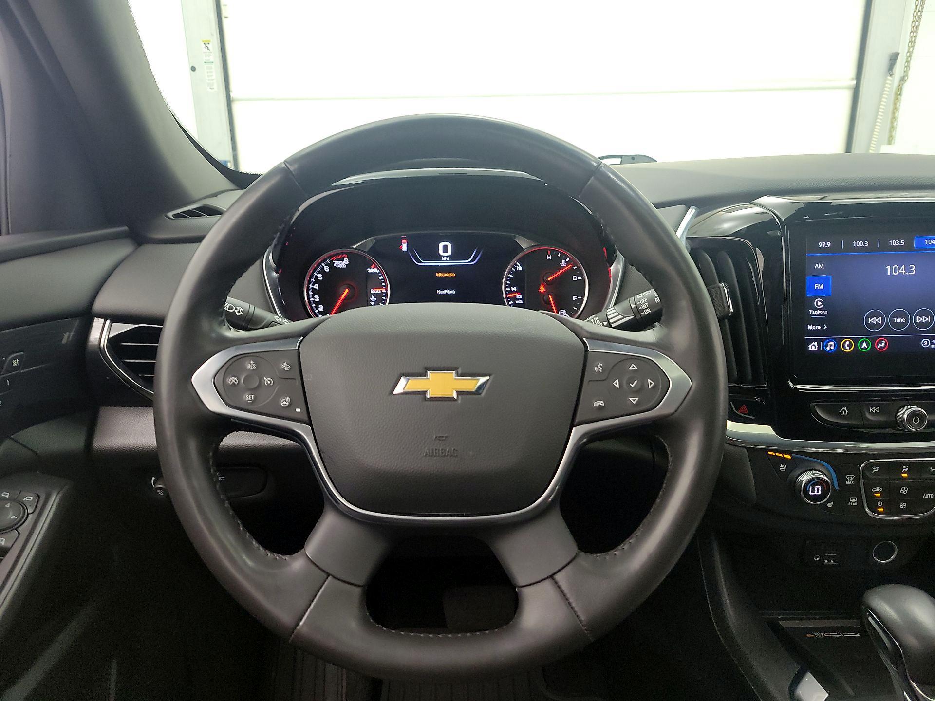 Thumbnail: 2022 Chevrolet Traverse - 10