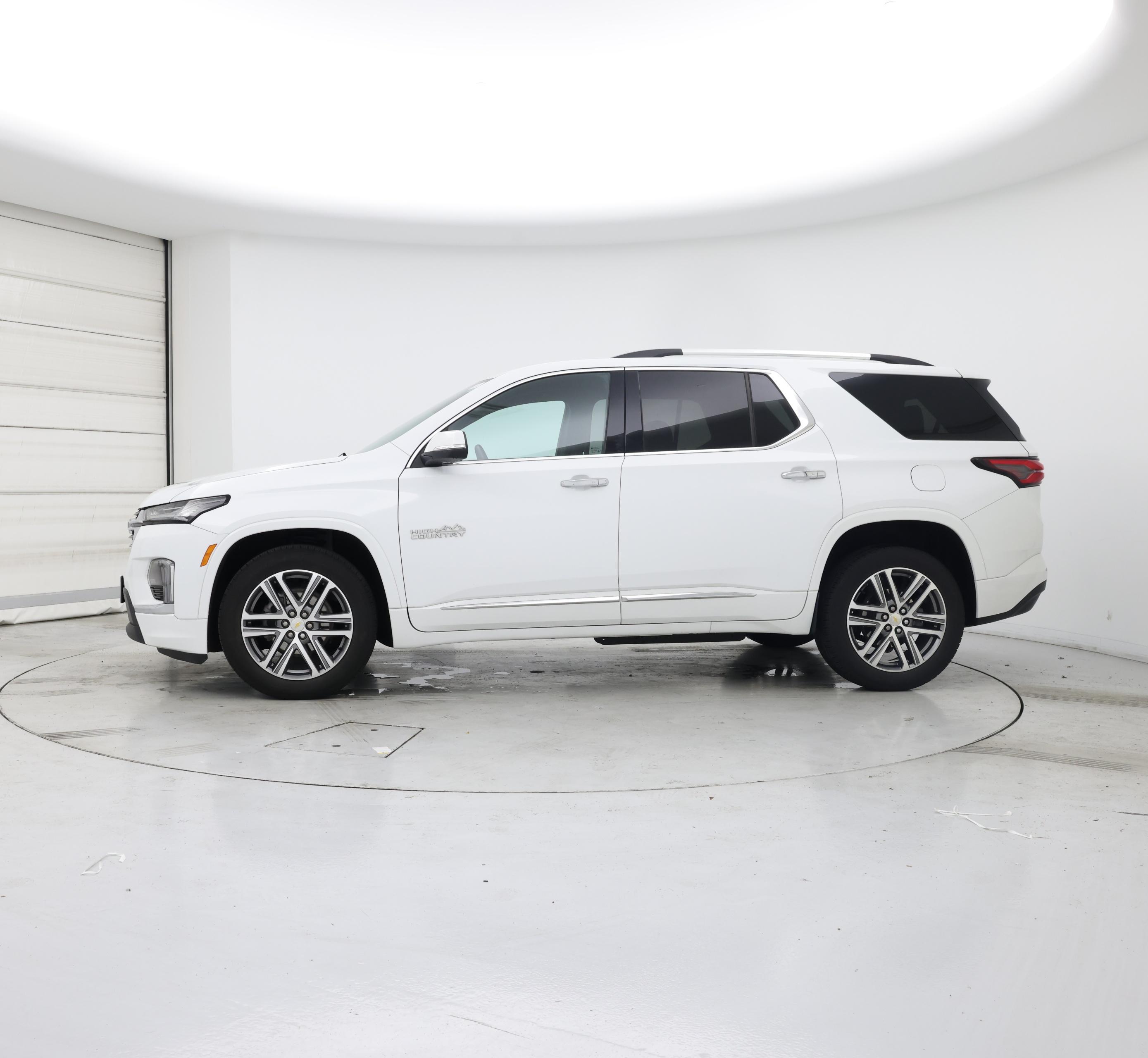 Thumbnail: 2022 Chevrolet Traverse - 3