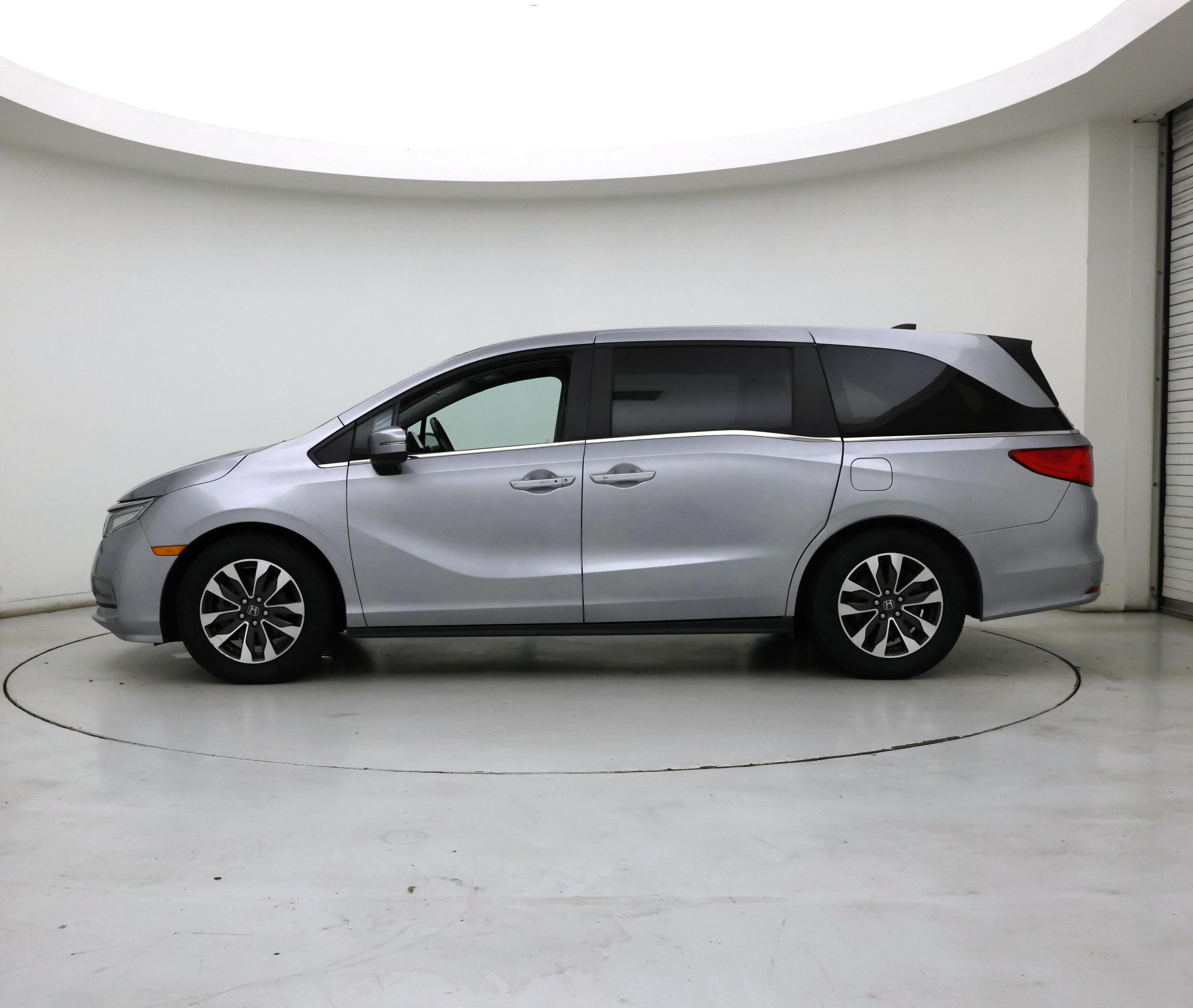 Thumbnail: 2022 Honda Odyssey - 3