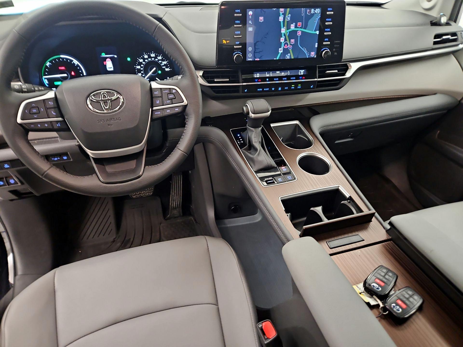 Thumbnail: 2024 Toyota Sienna - 9