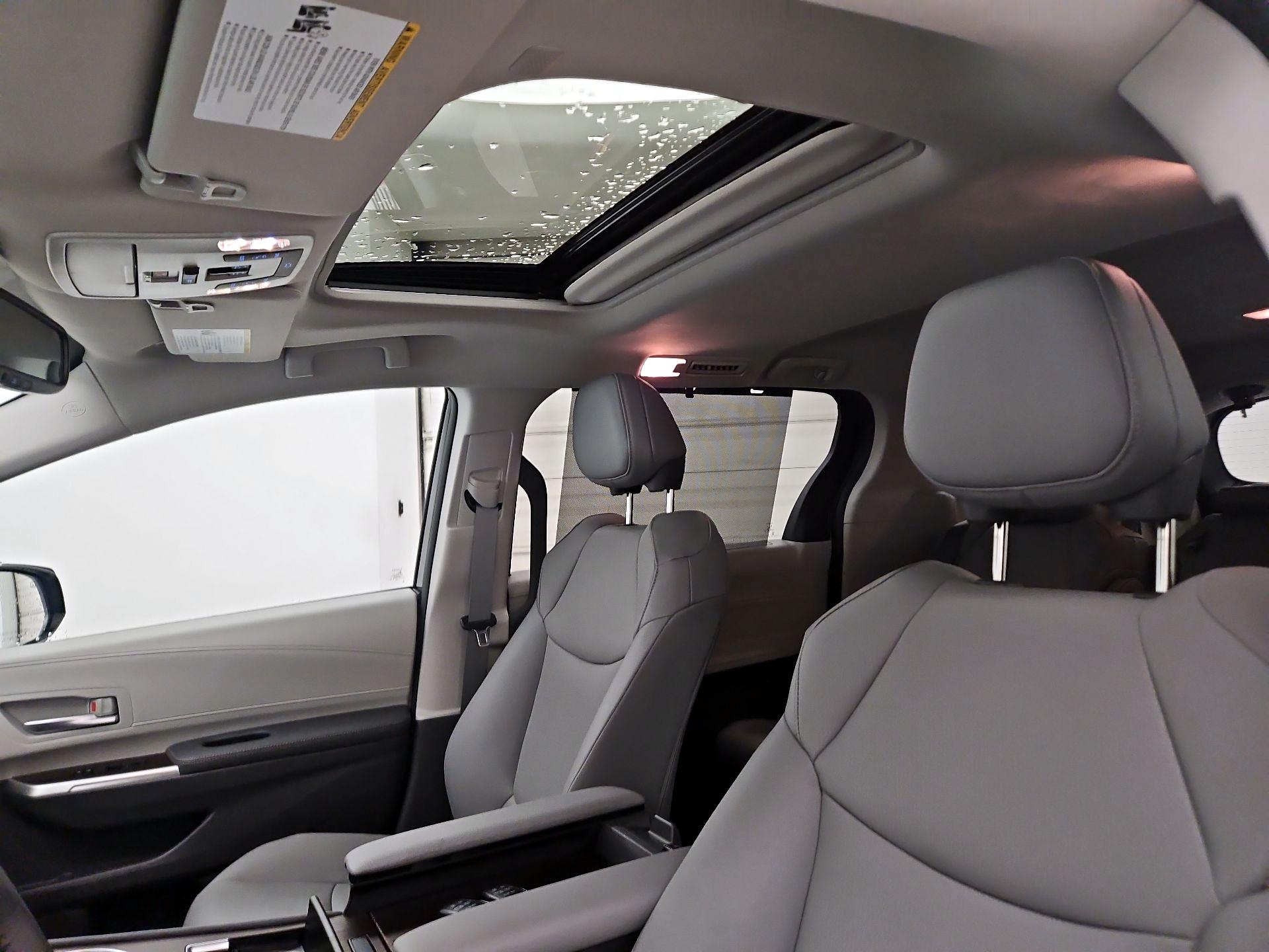 Thumbnail: 2024 Toyota Sienna - 20