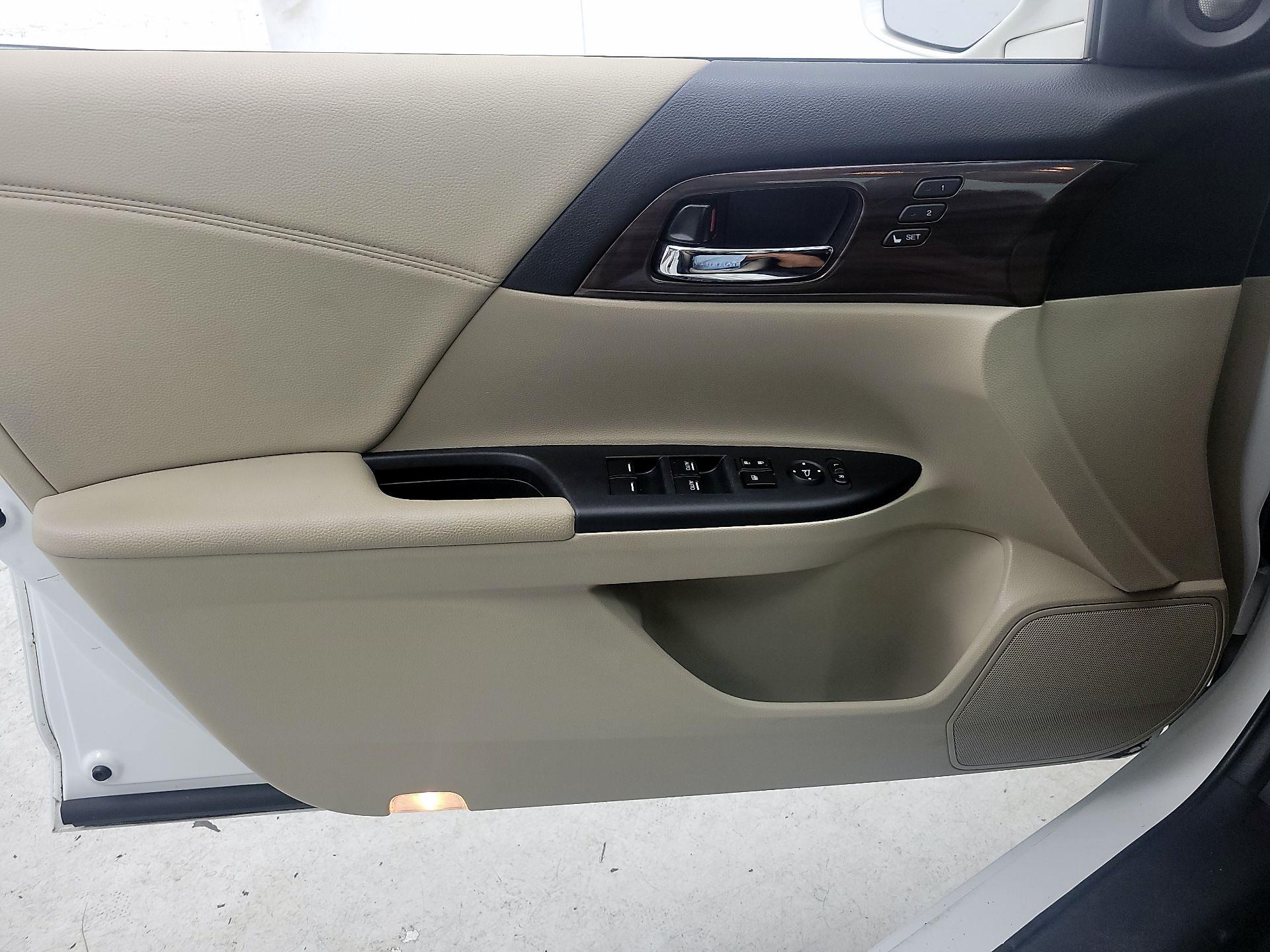 Thumbnail: 2017 Honda Accord - 12