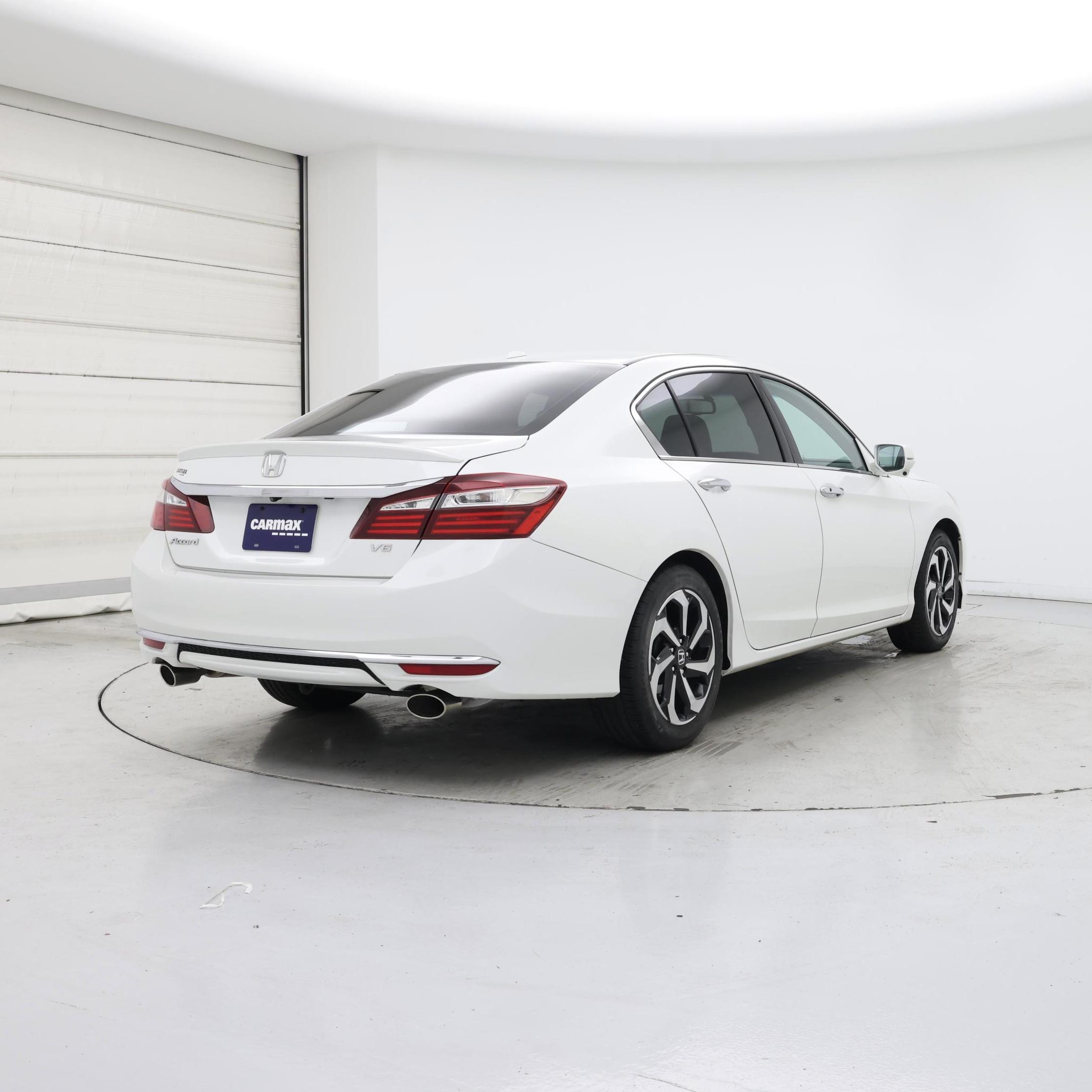 Thumbnail: 2017 Honda Accord - 8