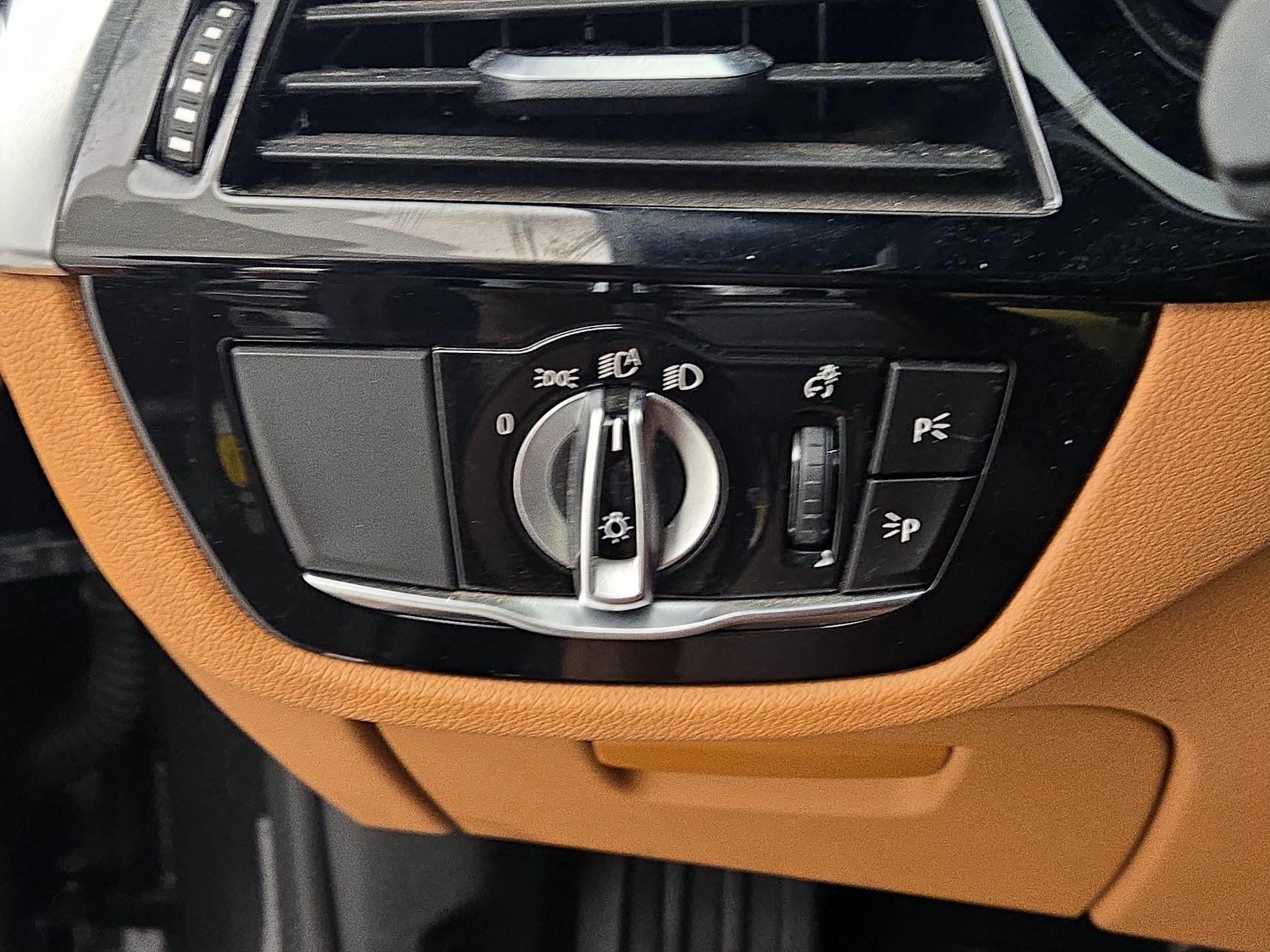 Thumbnail: 2019 BMW 5 Series - 13