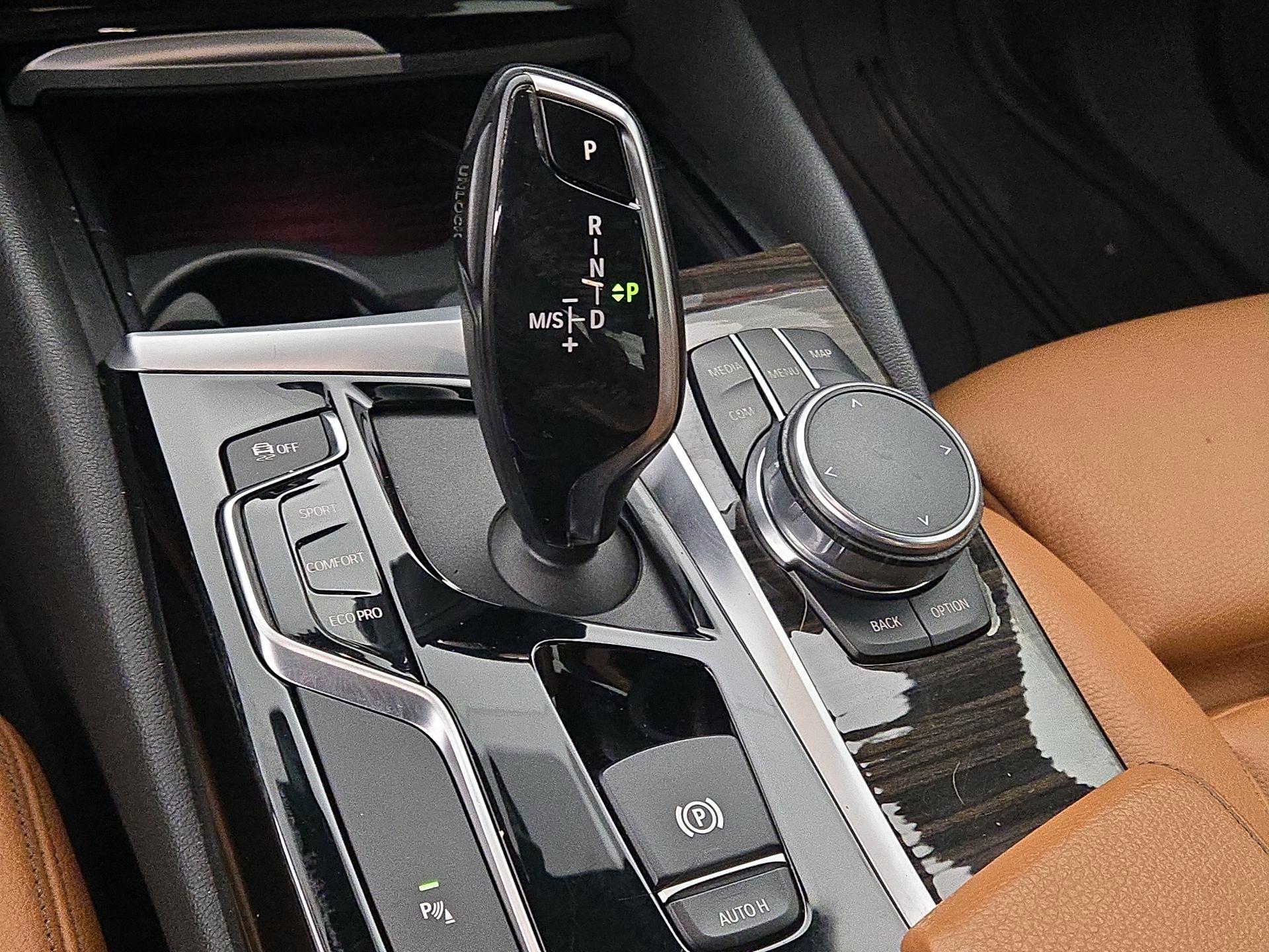 Thumbnail: 2019 BMW 5 Series - 18